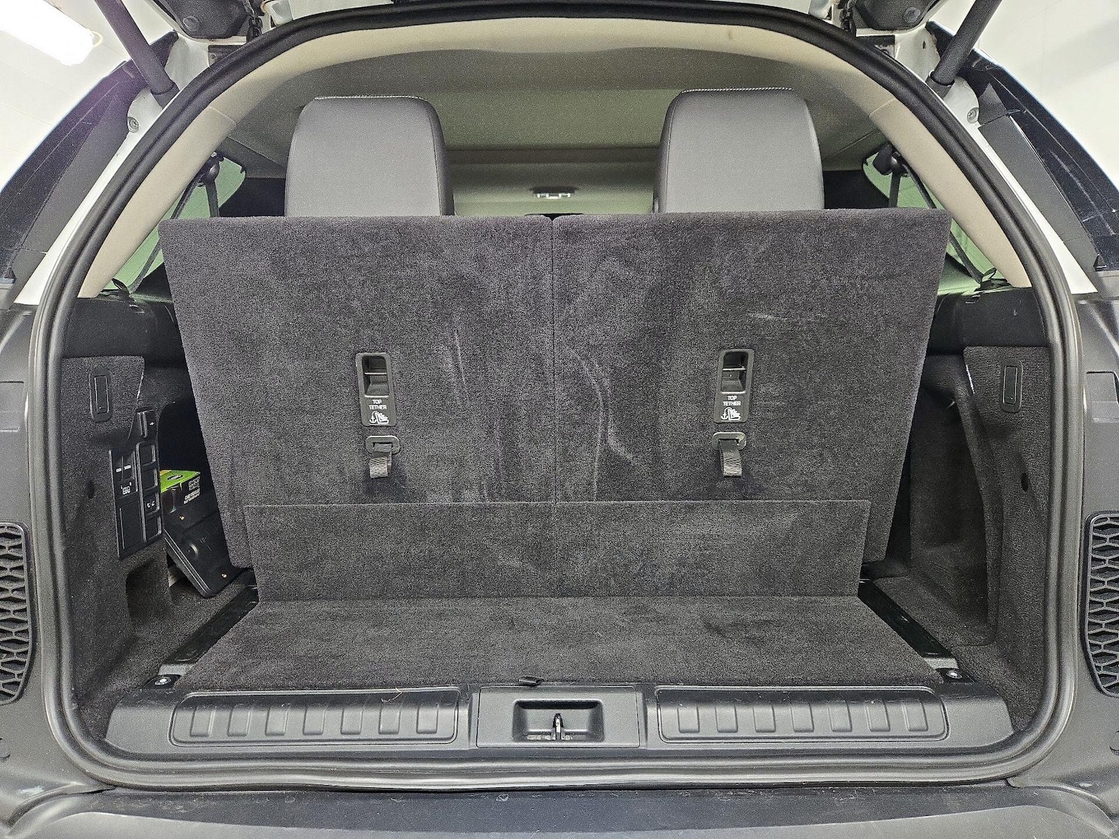 2023 Land Rover Discovery S - Photo 24