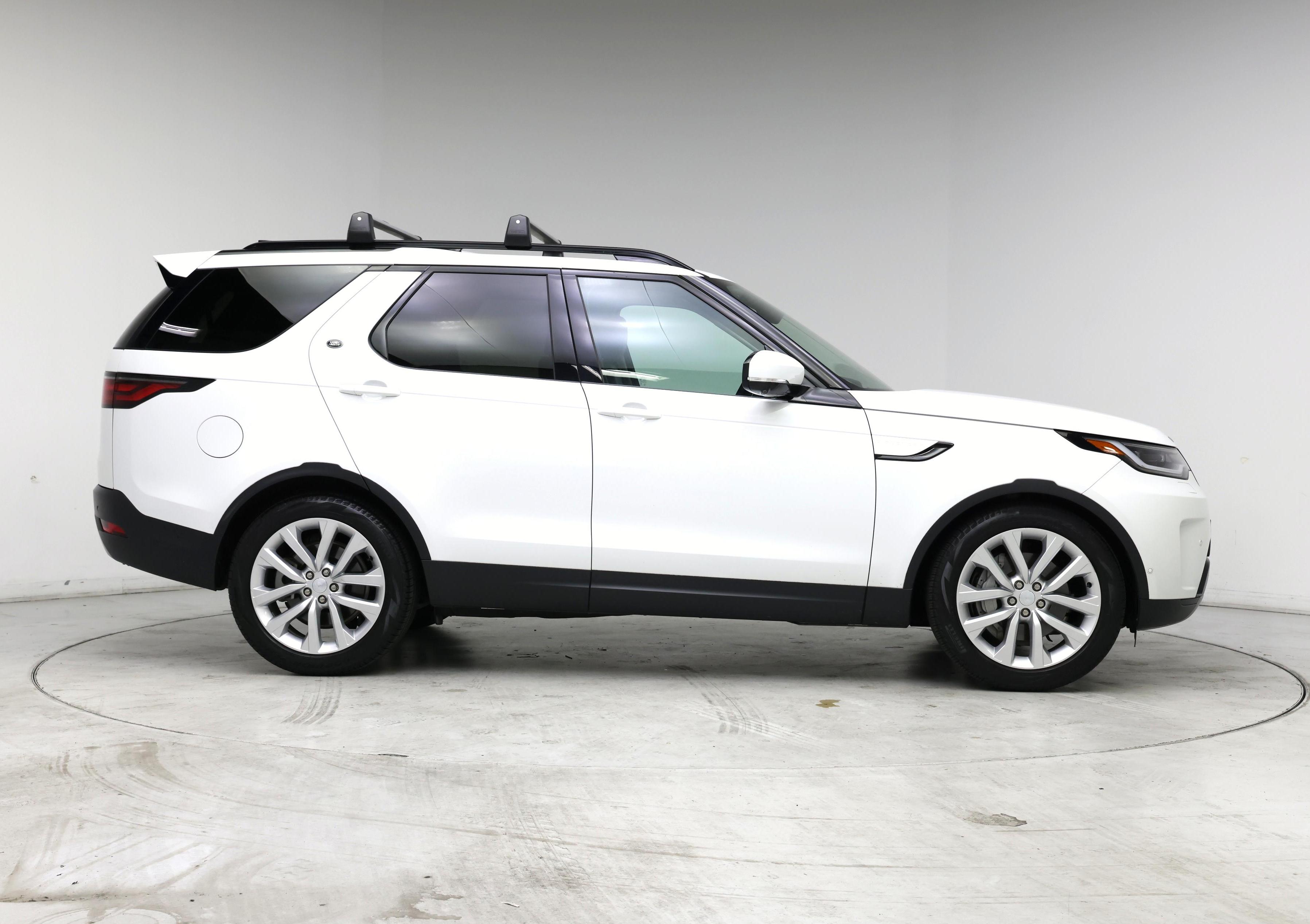 Thumbnail: 2023 Land Rover Discovery - 7