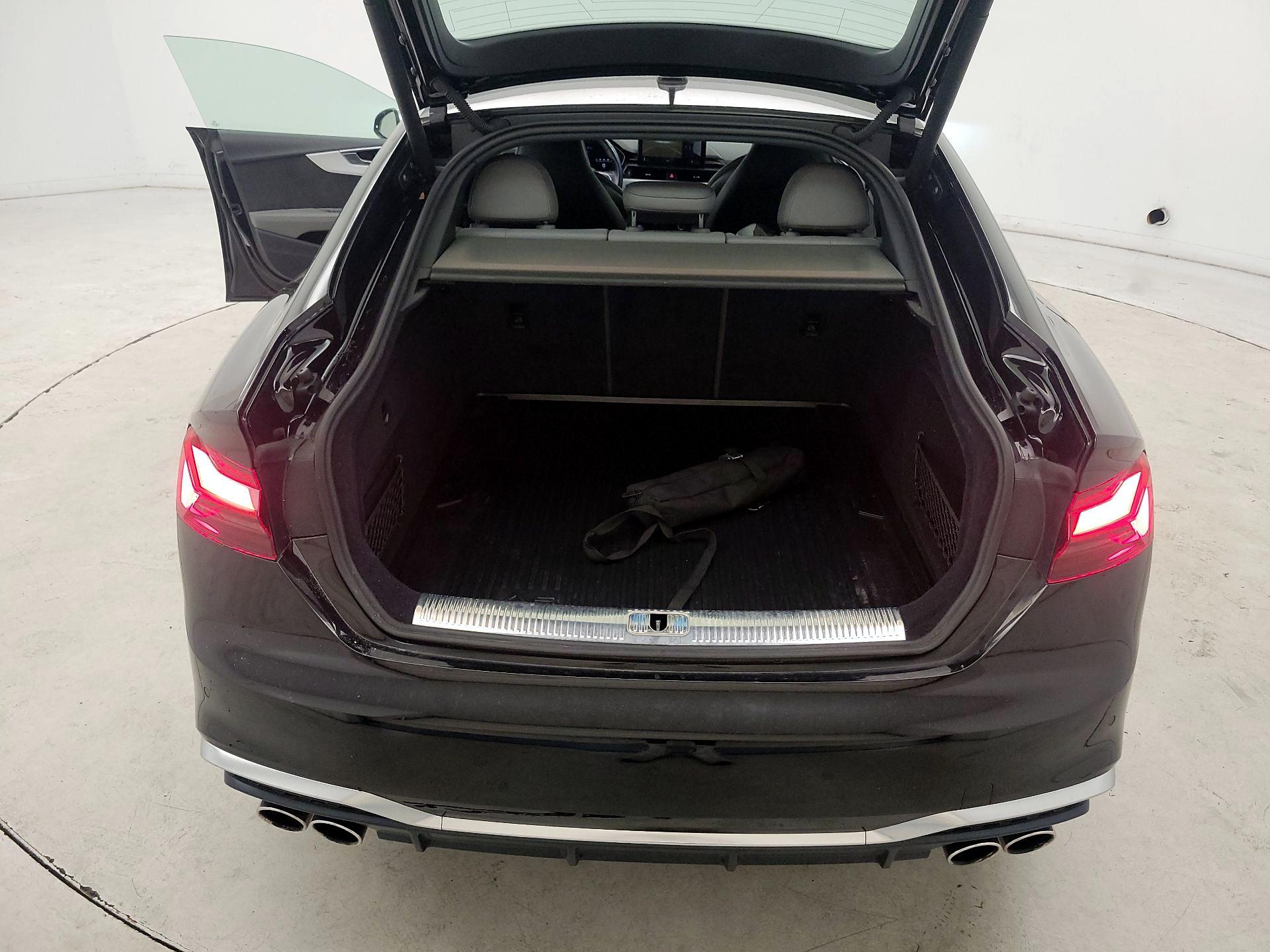 Thumbnail: 2021 Audi S5 - 18