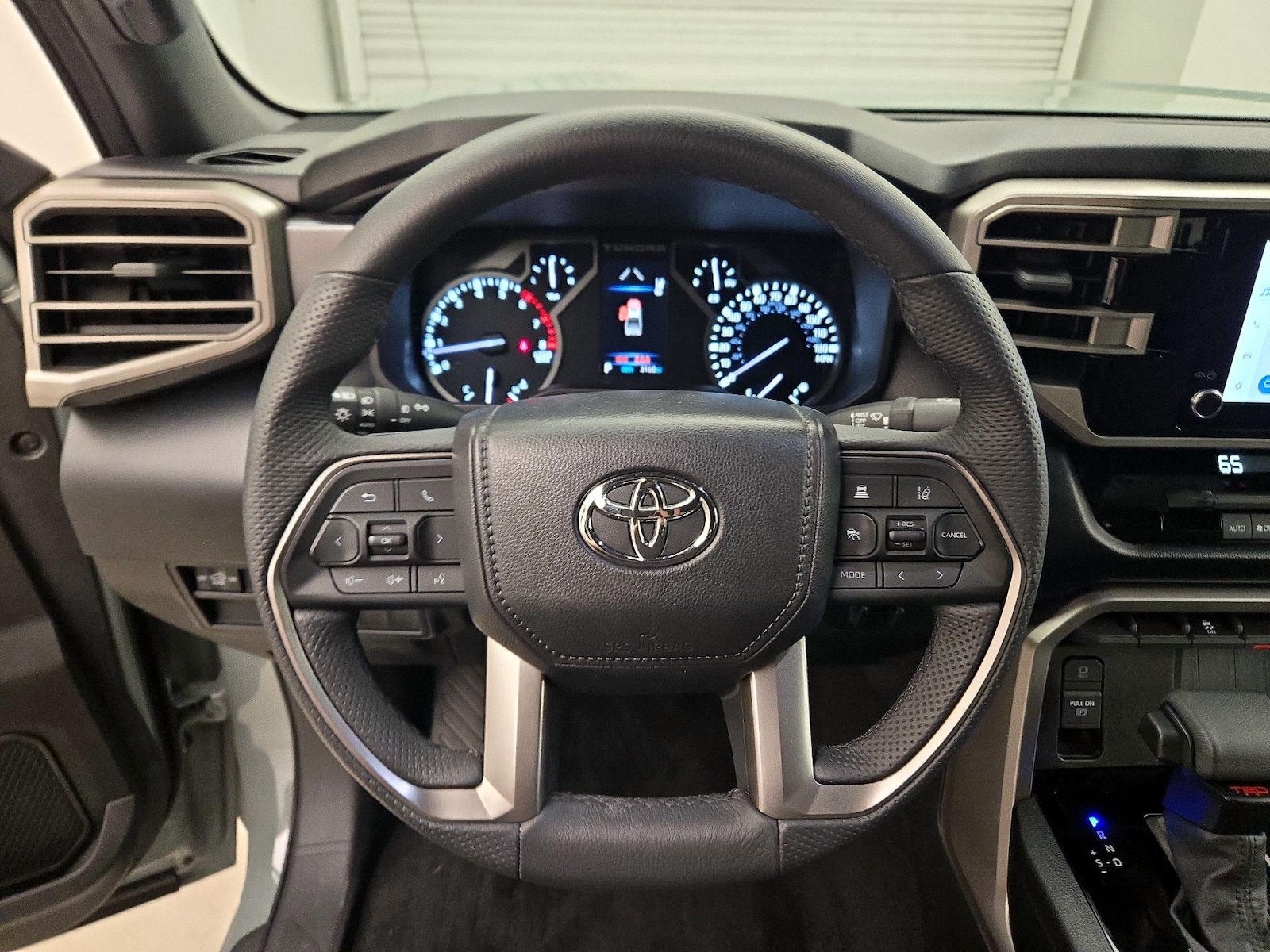 2025 Toyota Tundra SR5 - Photo 11