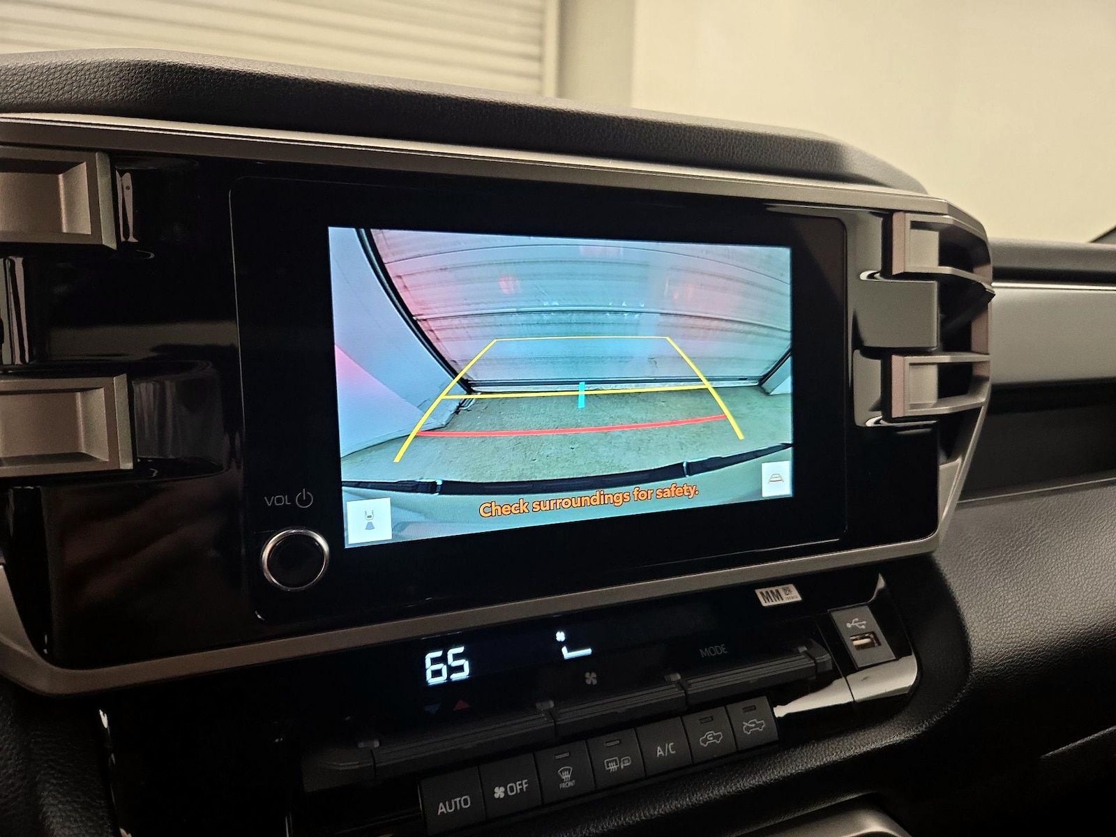2025 Toyota Tundra SR5 - Photo 15