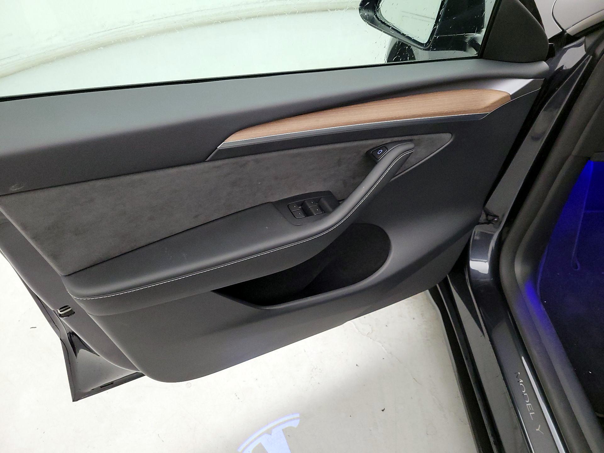 Thumbnail: 2024 Tesla Model Y - 12