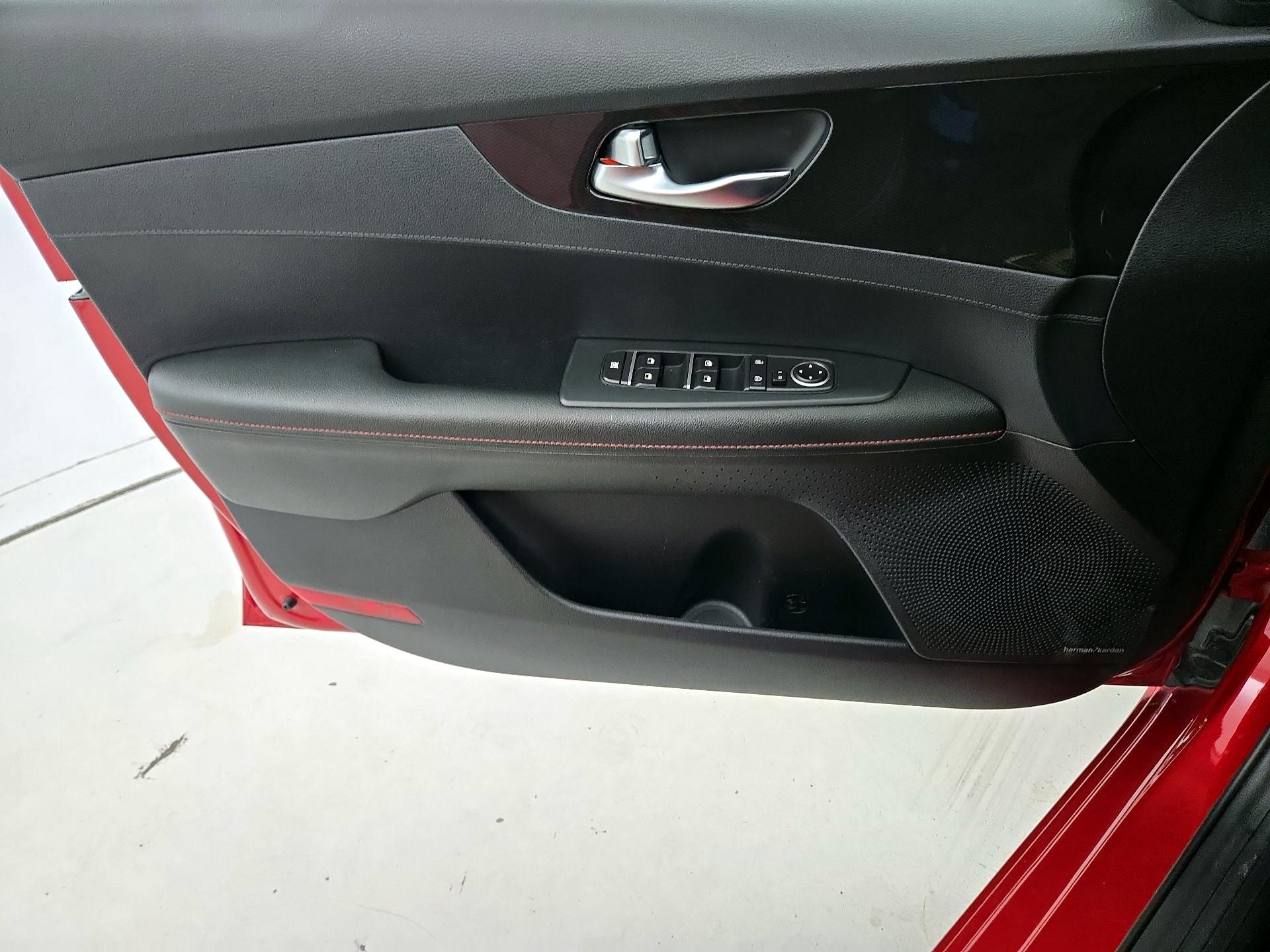 Thumbnail: 2020 Kia Forte - 12