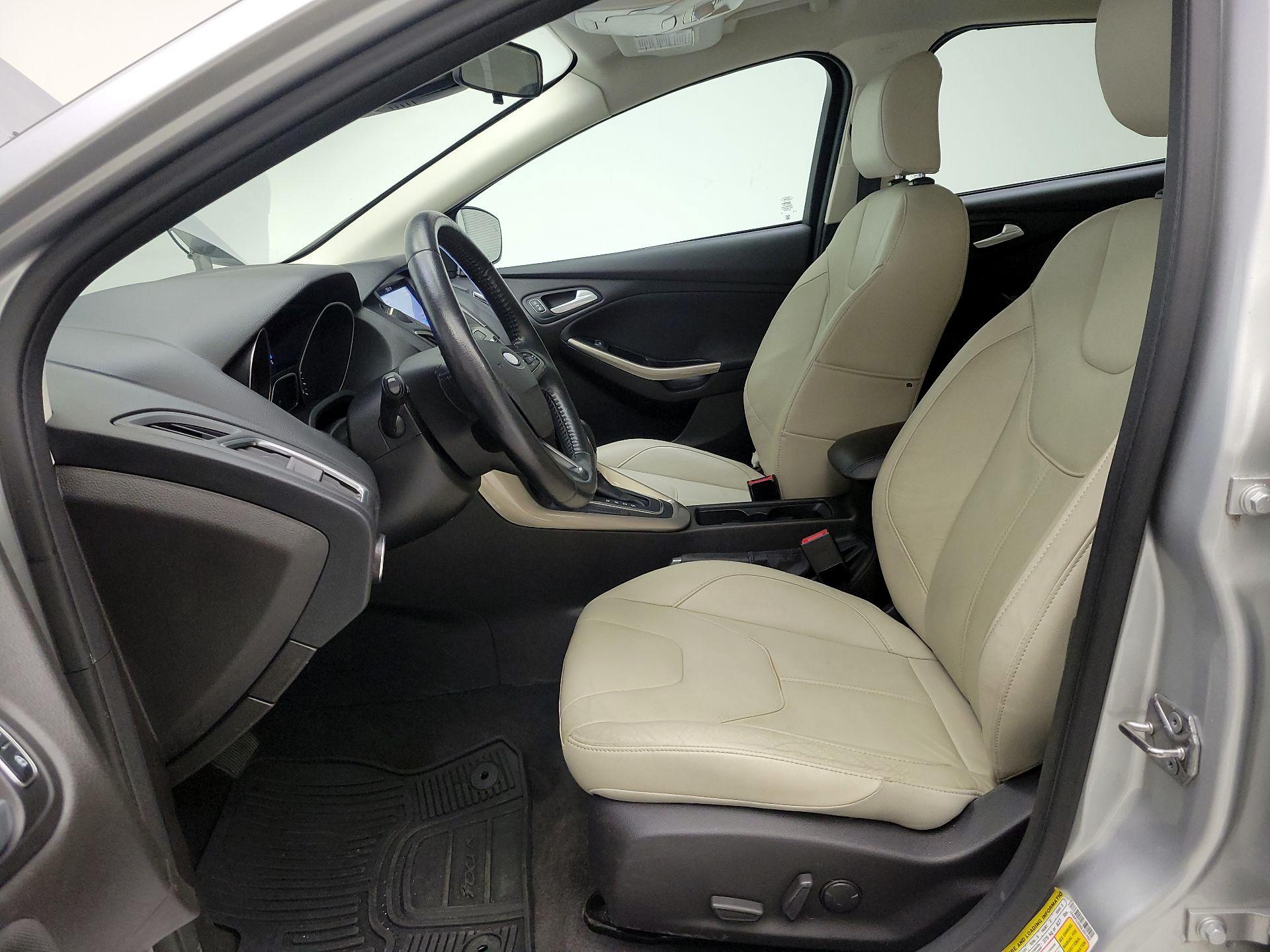Thumbnail: 2016 Ford Focus - 11