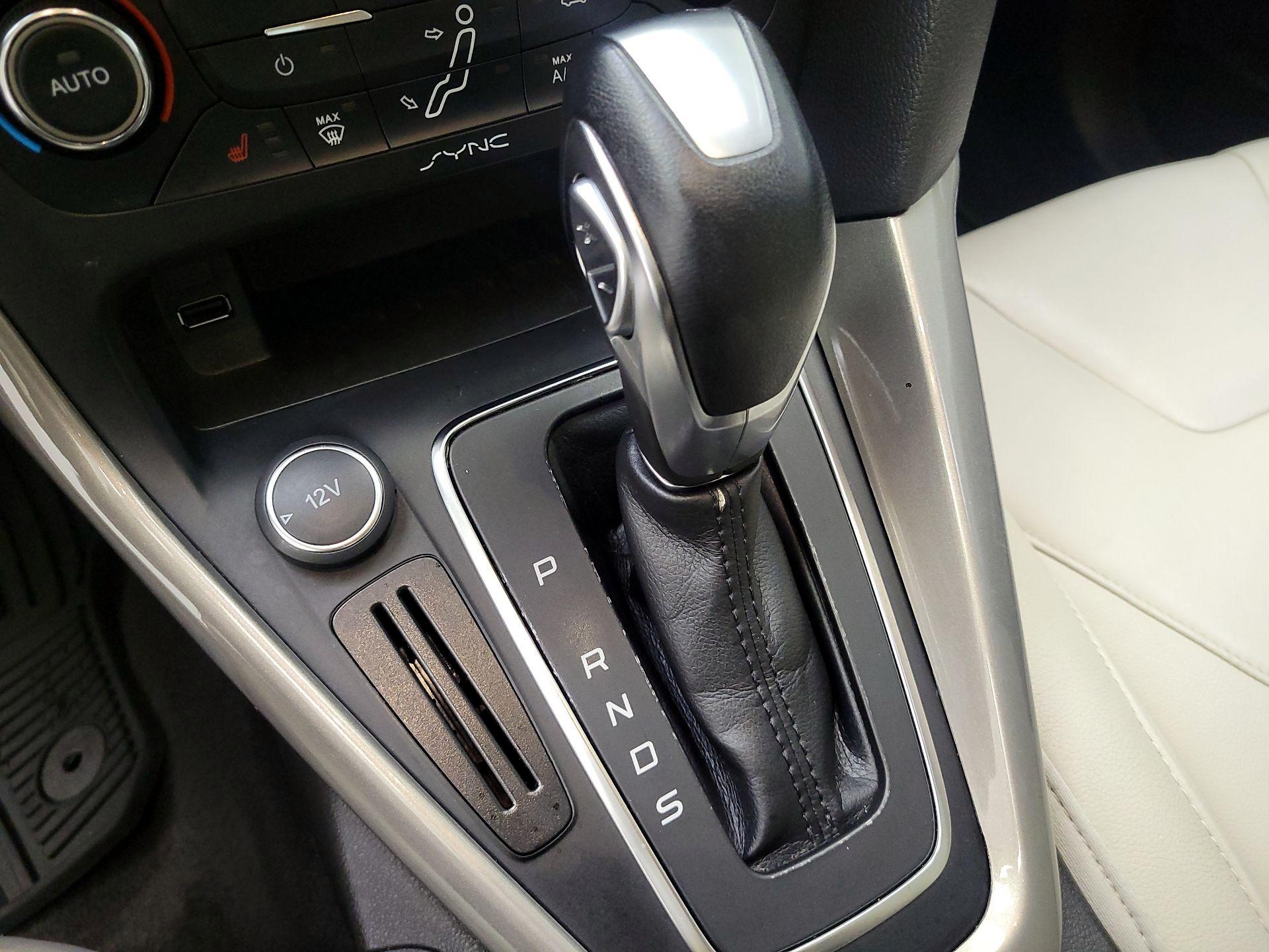 Thumbnail: 2016 Ford Focus - 17