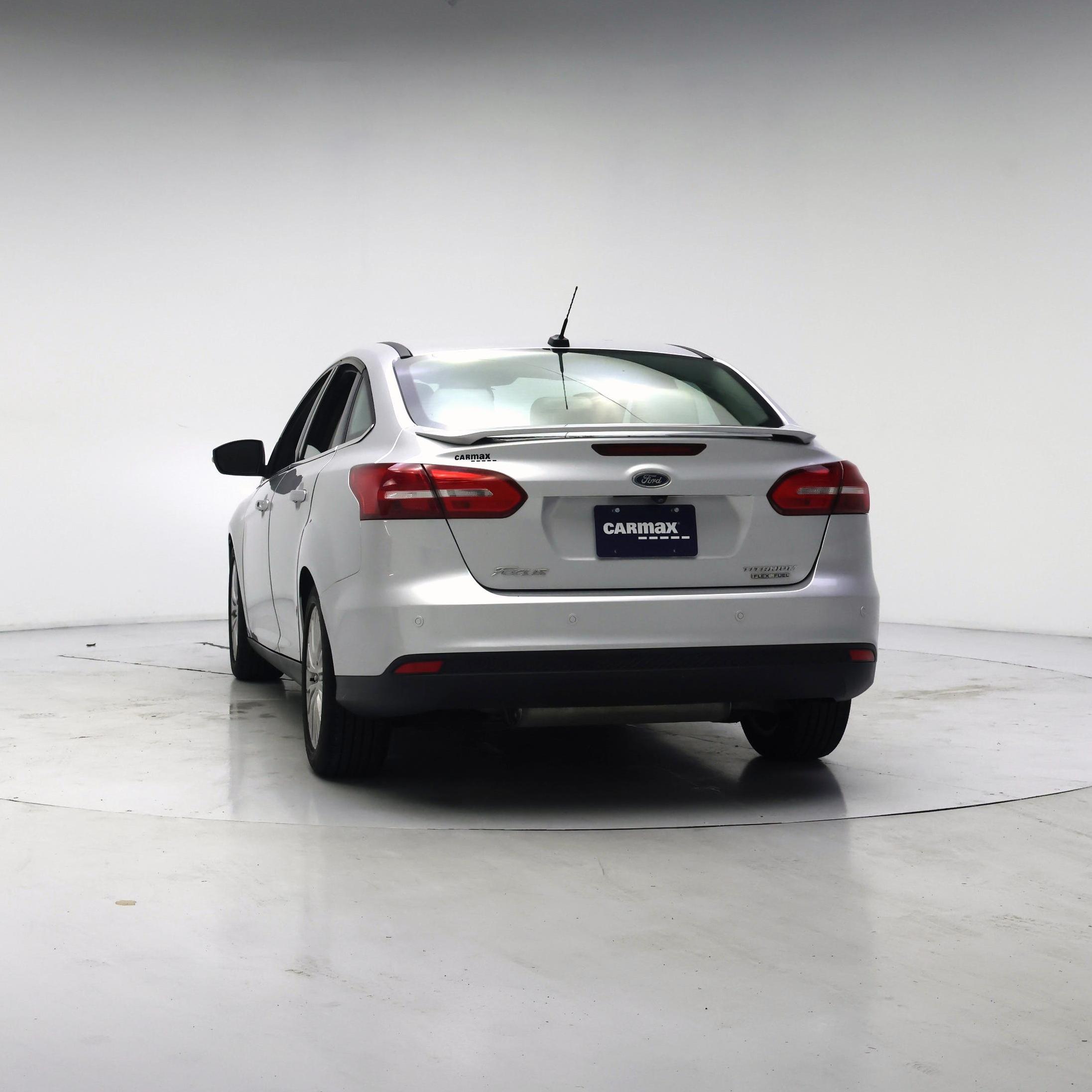 Thumbnail: 2016 Ford Focus - 6