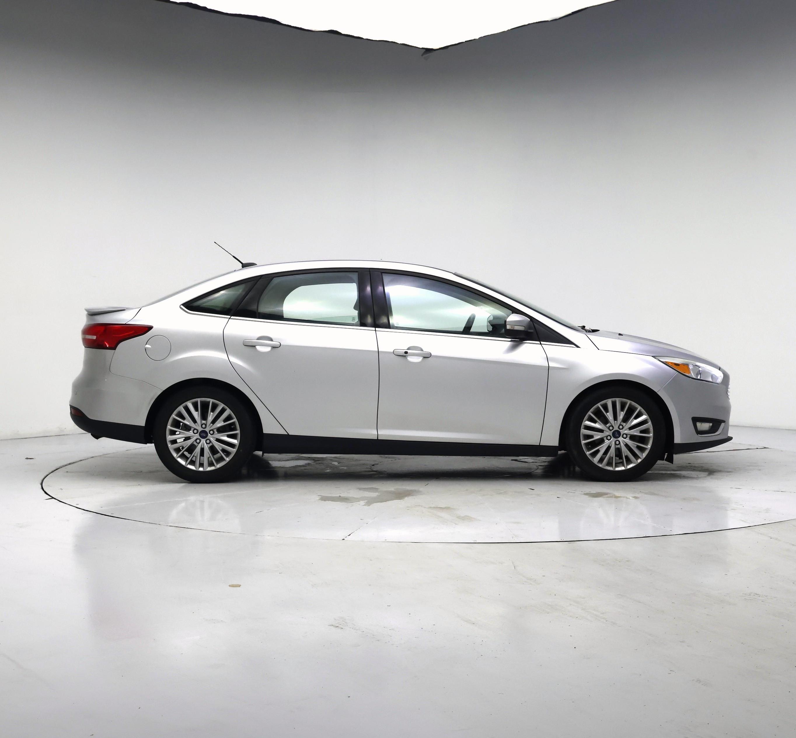 Thumbnail: 2016 Ford Focus - 7