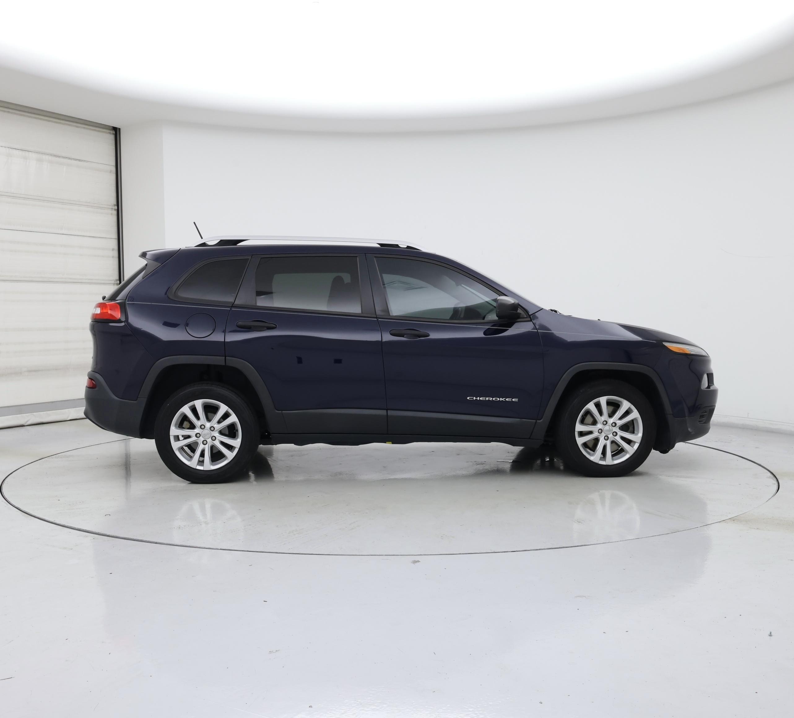 Thumbnail: 2015 Jeep Cherokee - 7