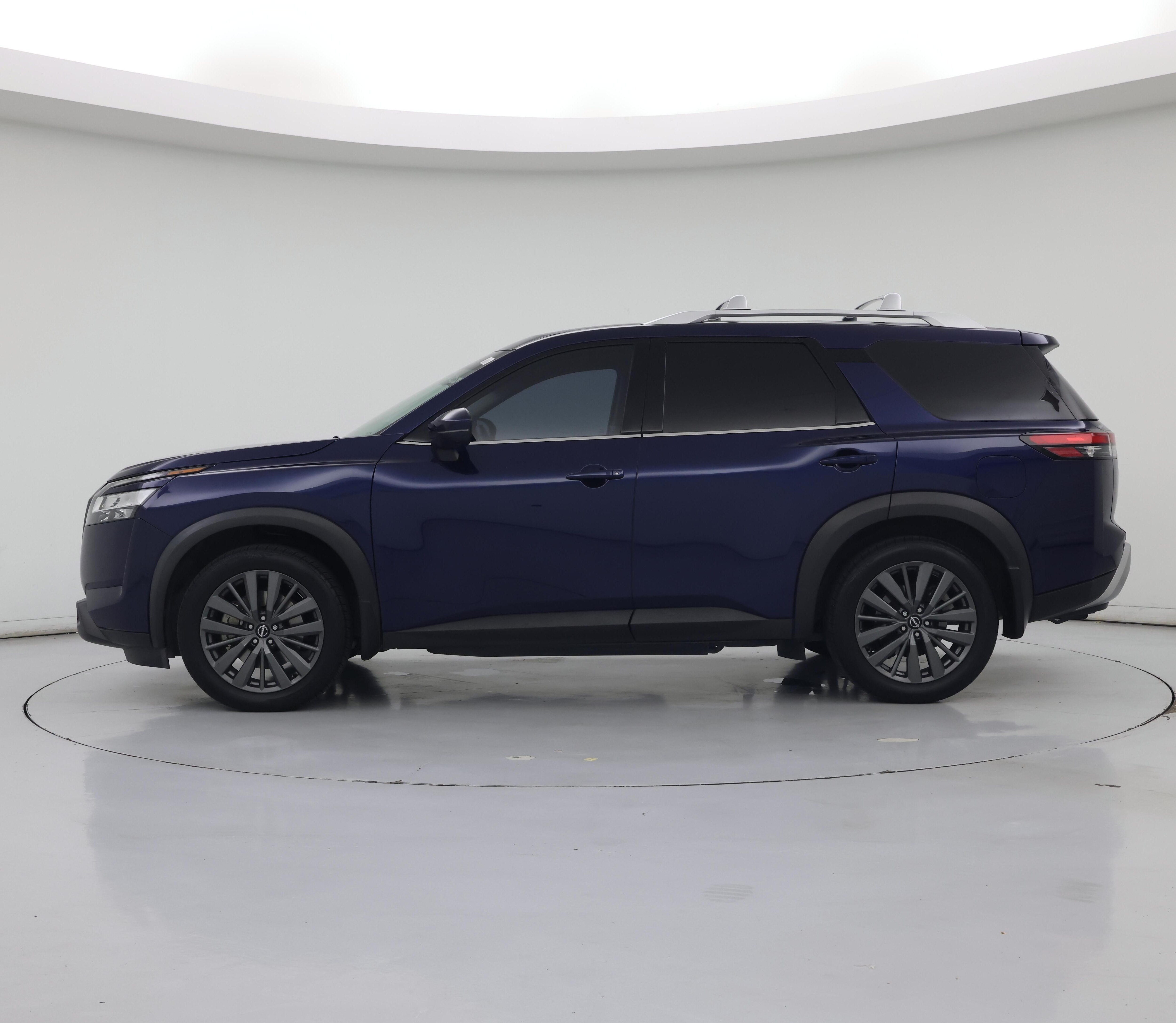 Thumbnail: 2022 Nissan Pathfinder - 3