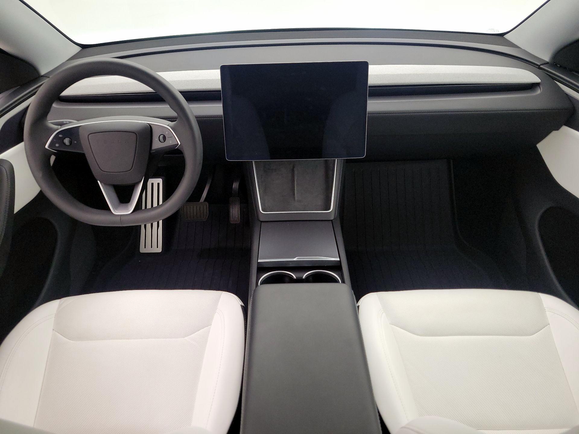 Thumbnail: 2026 Tesla Model Y - 9
