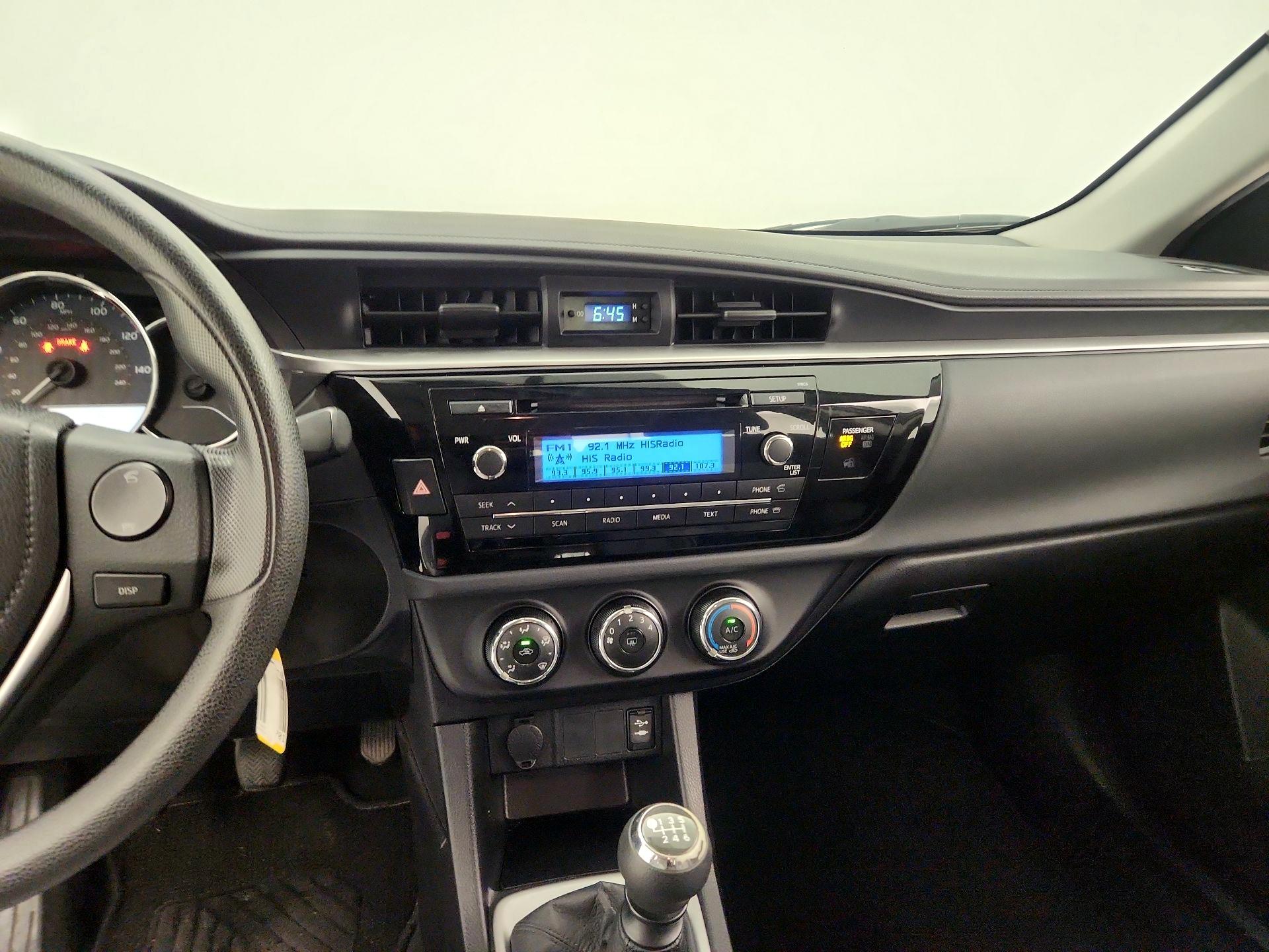 Thumbnail: 2015 Toyota Corolla - 9