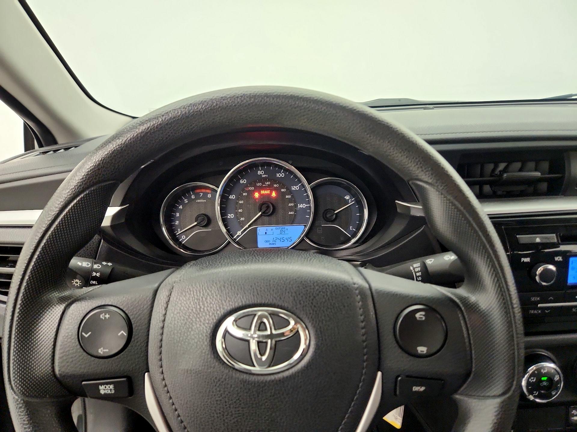 Thumbnail: 2015 Toyota Corolla - 10