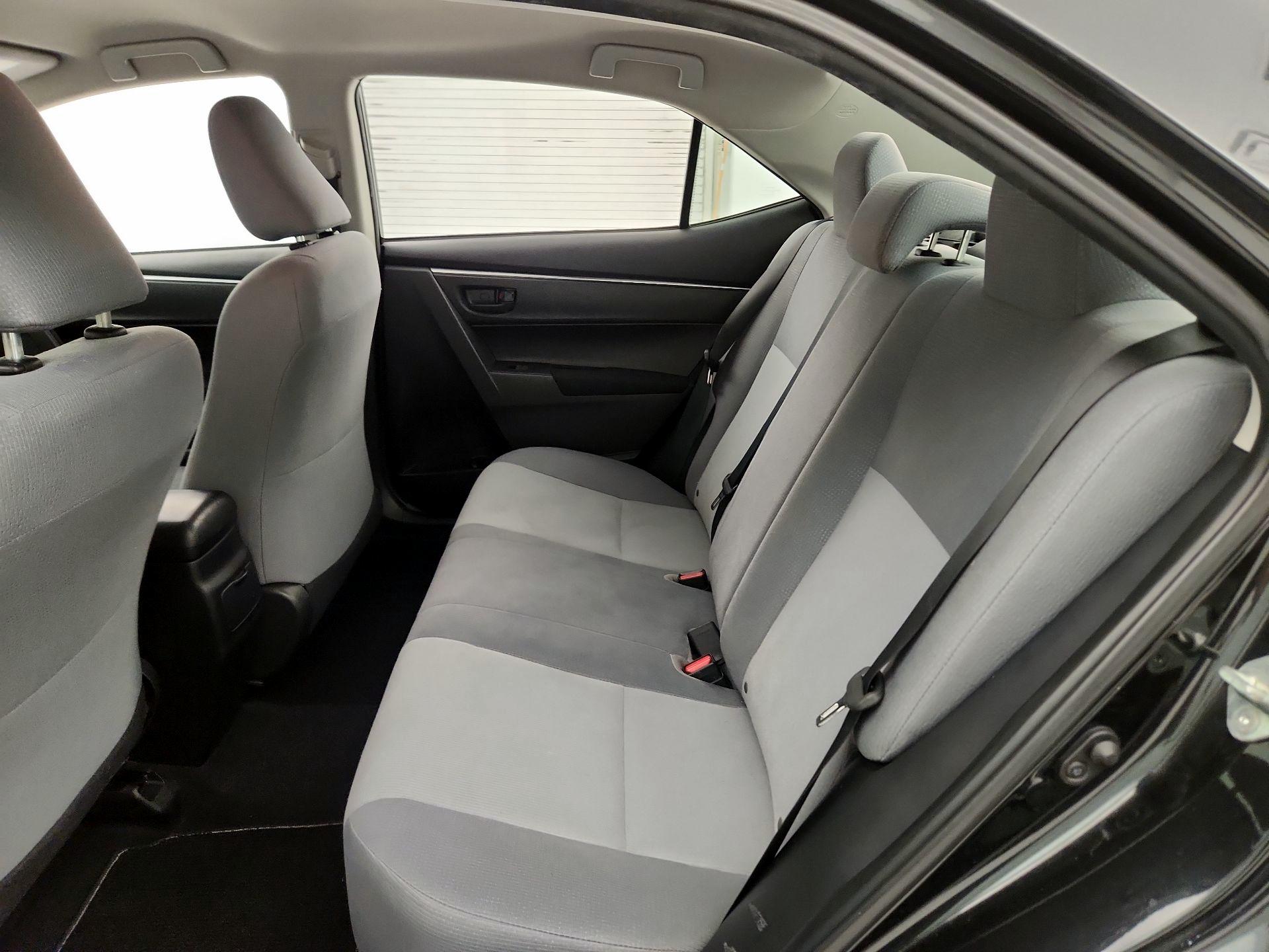 Thumbnail: 2015 Toyota Corolla - 18