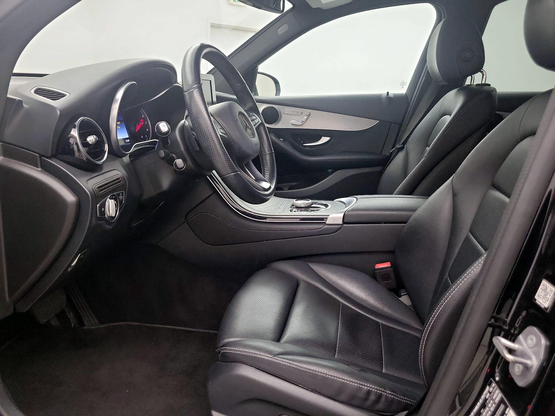 Thumbnail: 2019 Mercedes-Benz GLC - 11
