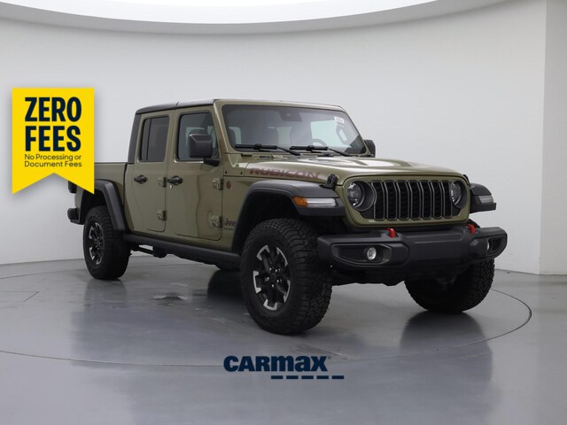 Green 2025 Jeep Gladiator Pickup Truck Four-Wheel Drive Automatic