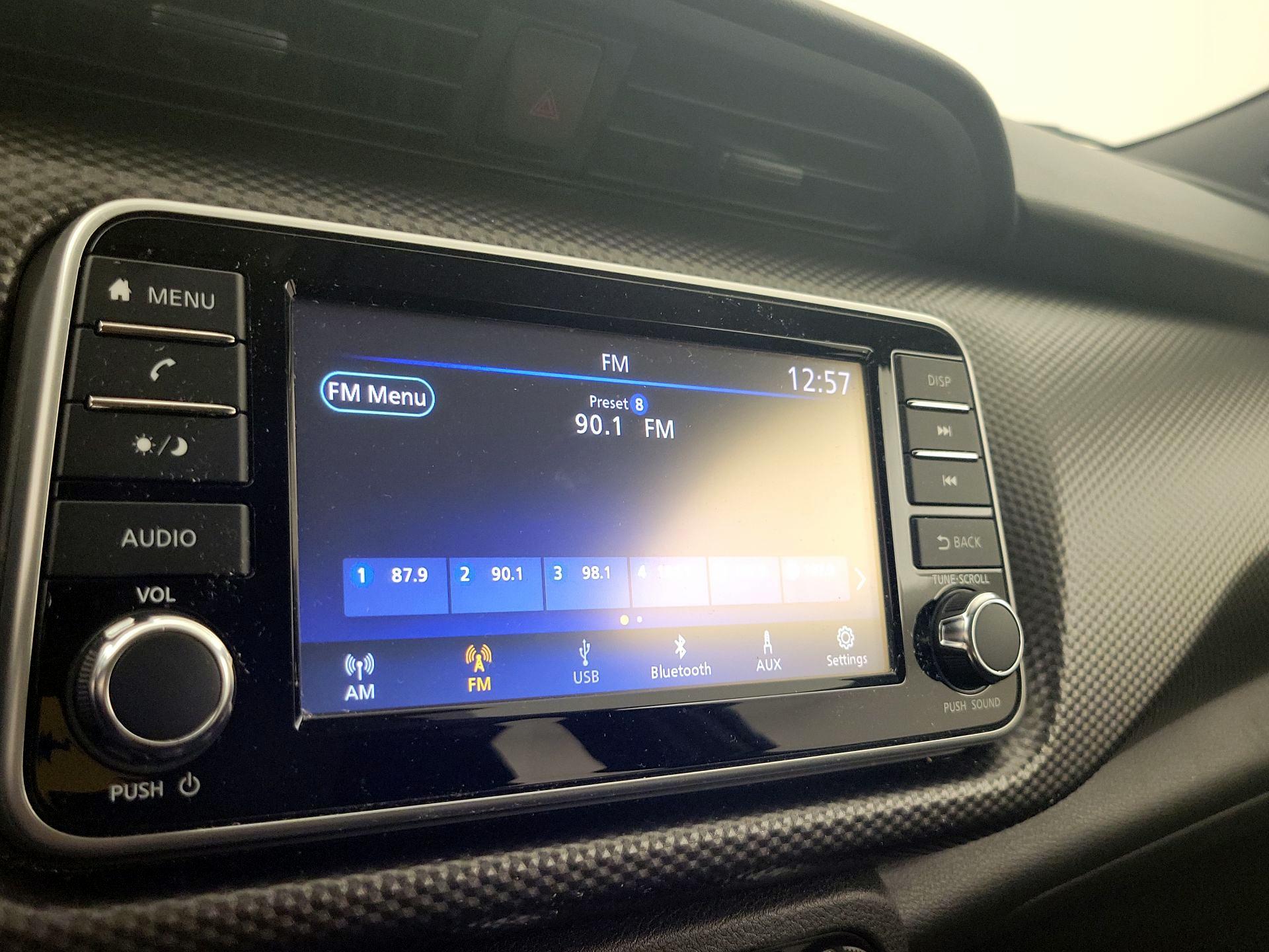 Thumbnail: 2019 Nissan Kicks - 15