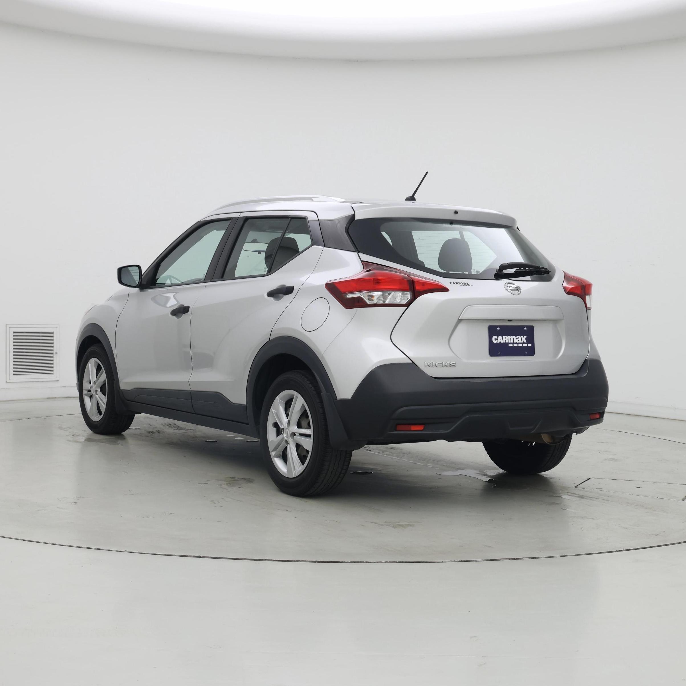 Thumbnail: 2019 Nissan Kicks - 2