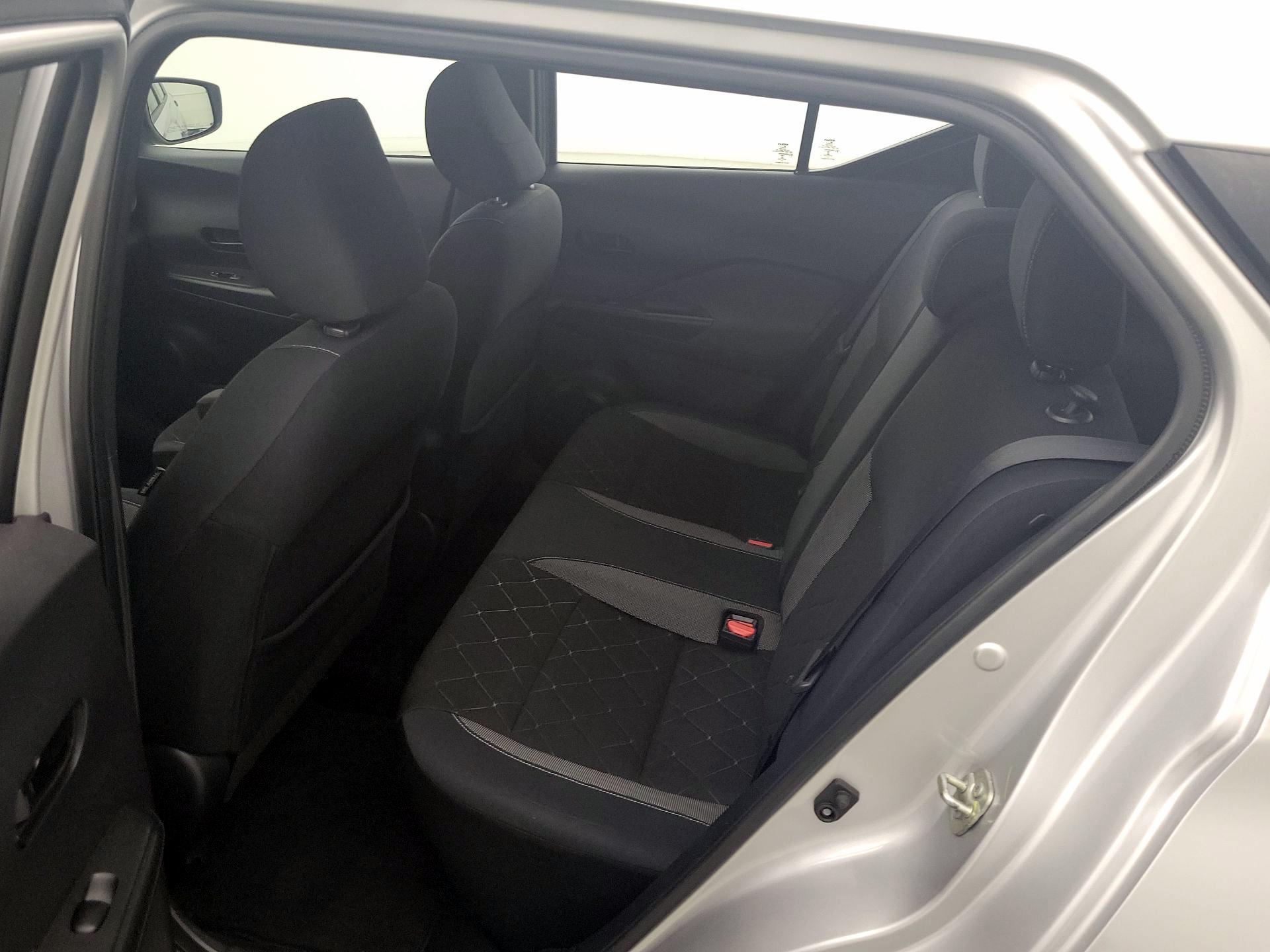 Thumbnail: 2019 Nissan Kicks - 19