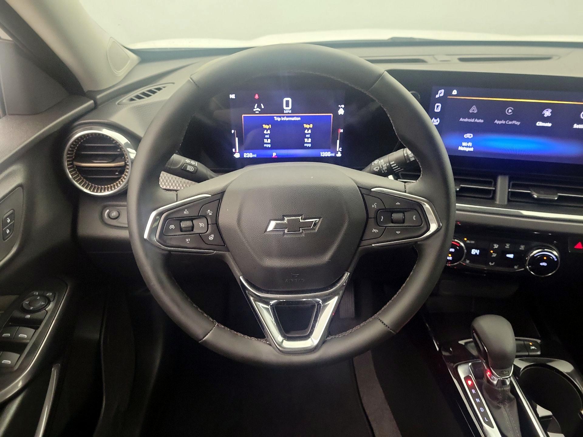 Thumbnail: 2025 Chevrolet Trax - 10