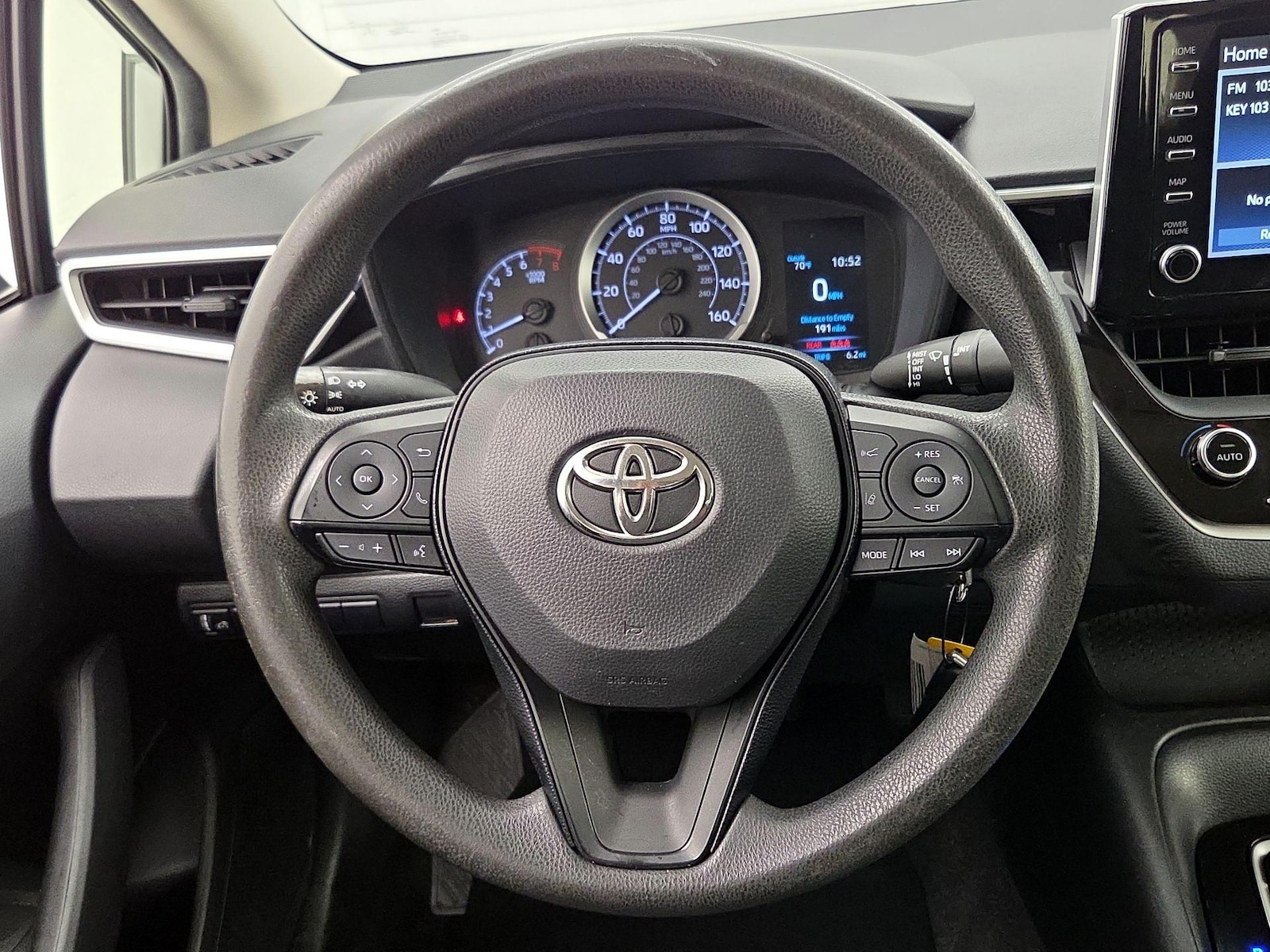 2020 Toyota Corolla LE - Photo 11