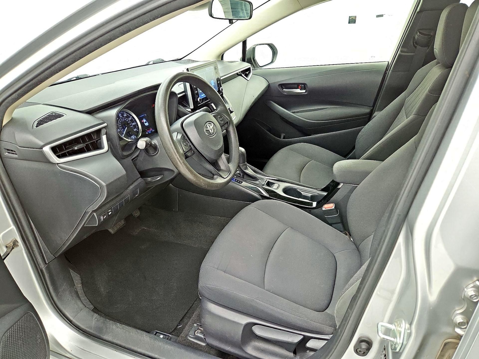 2020 Toyota Corolla LE - Photo 12