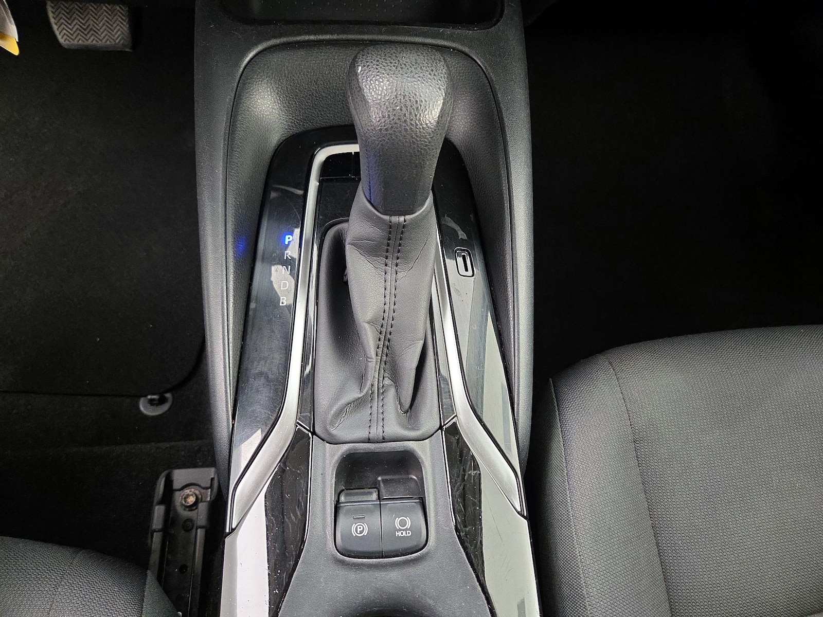 2020 Toyota Corolla LE - Photo 18