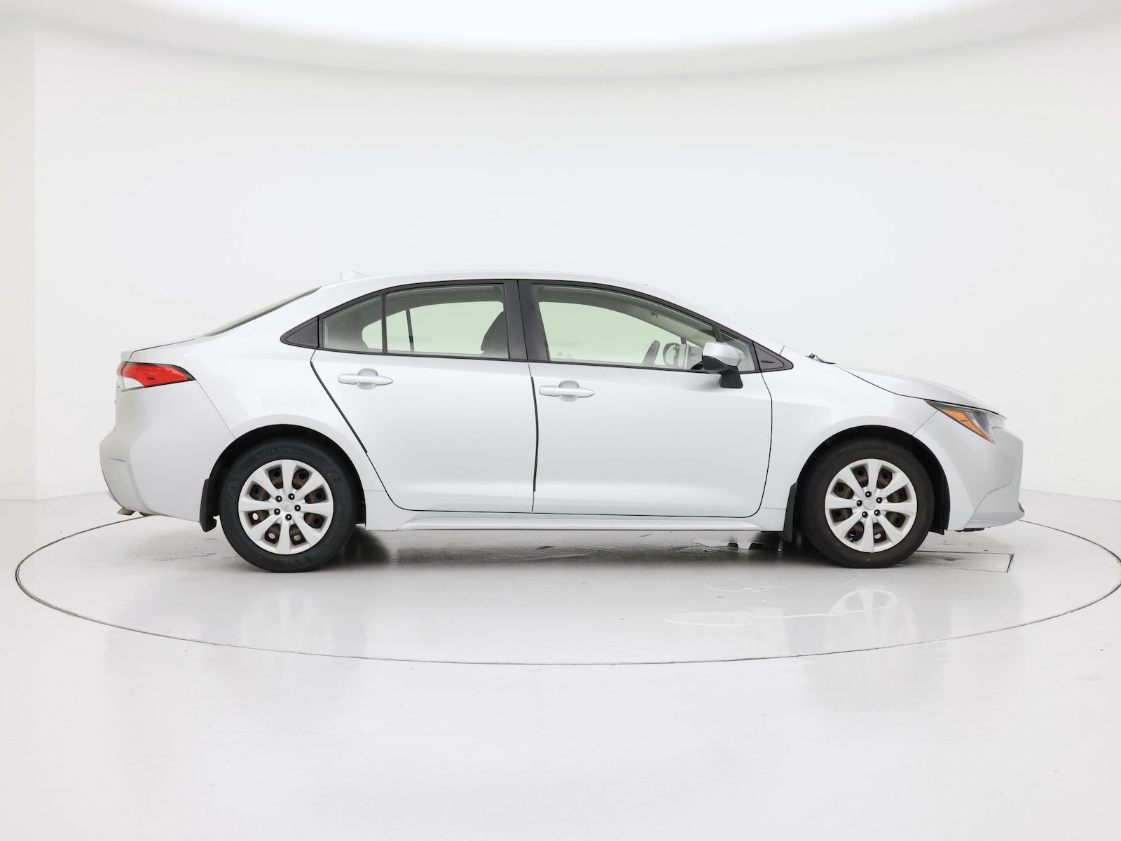 2020 Toyota Corolla LE - Photo 8