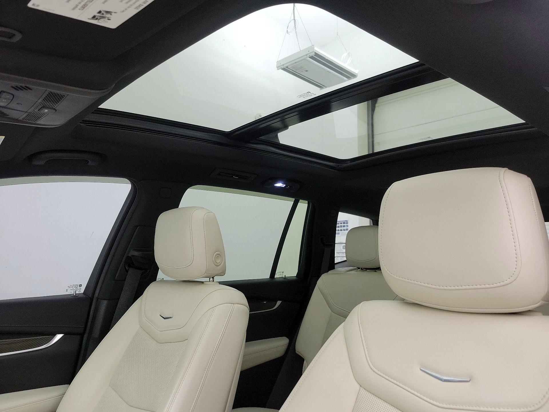 Thumbnail: 2021 Cadillac XT6 - 20