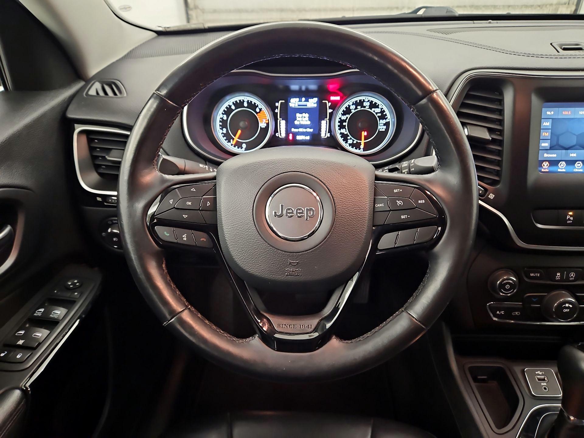 Thumbnail: 2021 Jeep Cherokee - 10