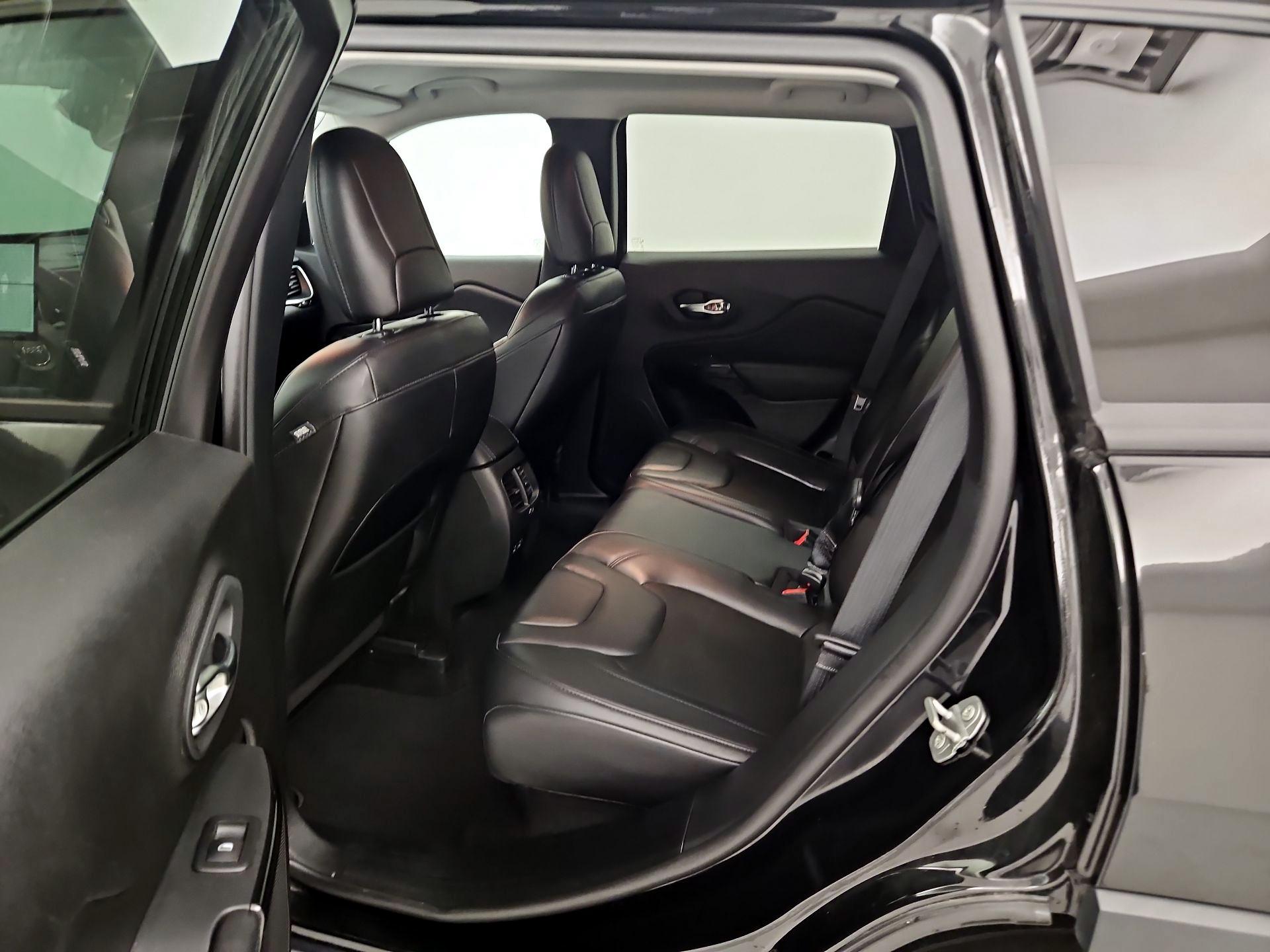 Thumbnail: 2021 Jeep Cherokee - 19
