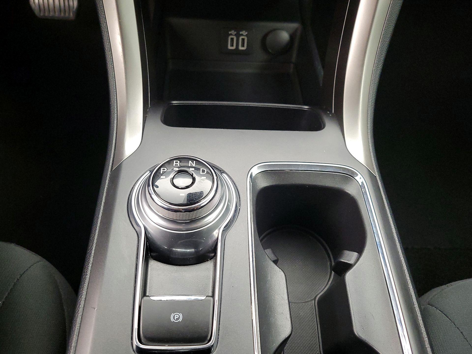 Thumbnail: 2020 Ford Fusion - 18