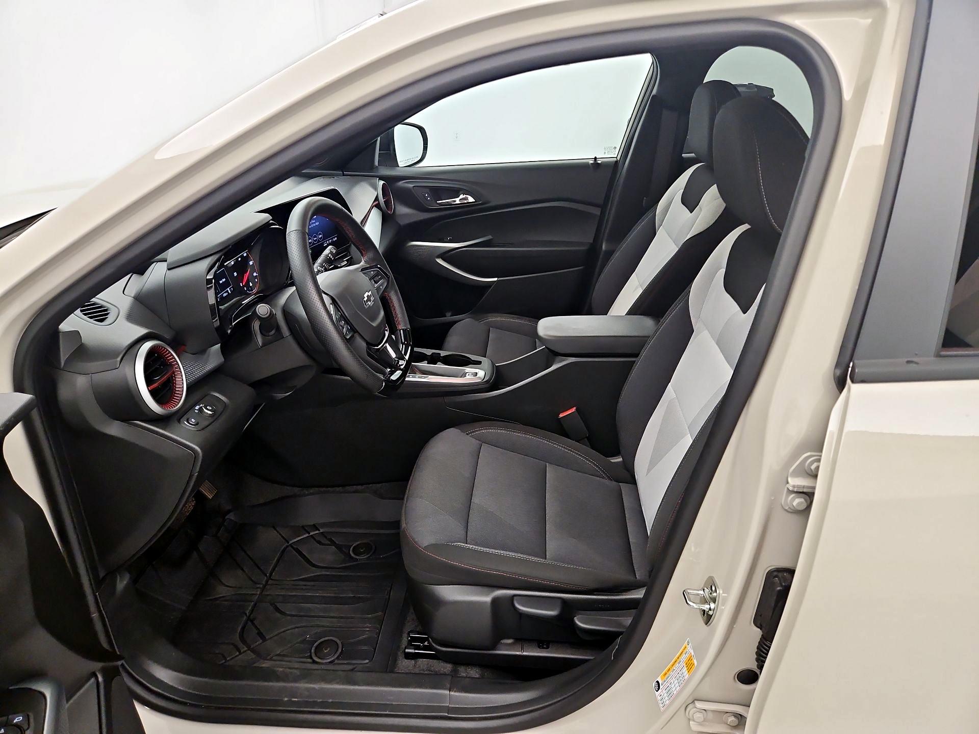 Thumbnail: 2026 Chevrolet Trax - 11