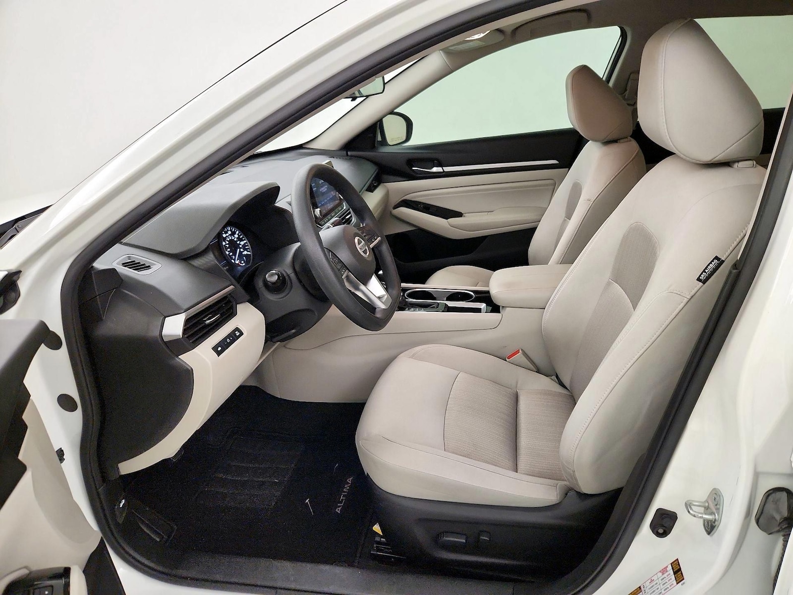 2021 Nissan Altima SV - Photo 12