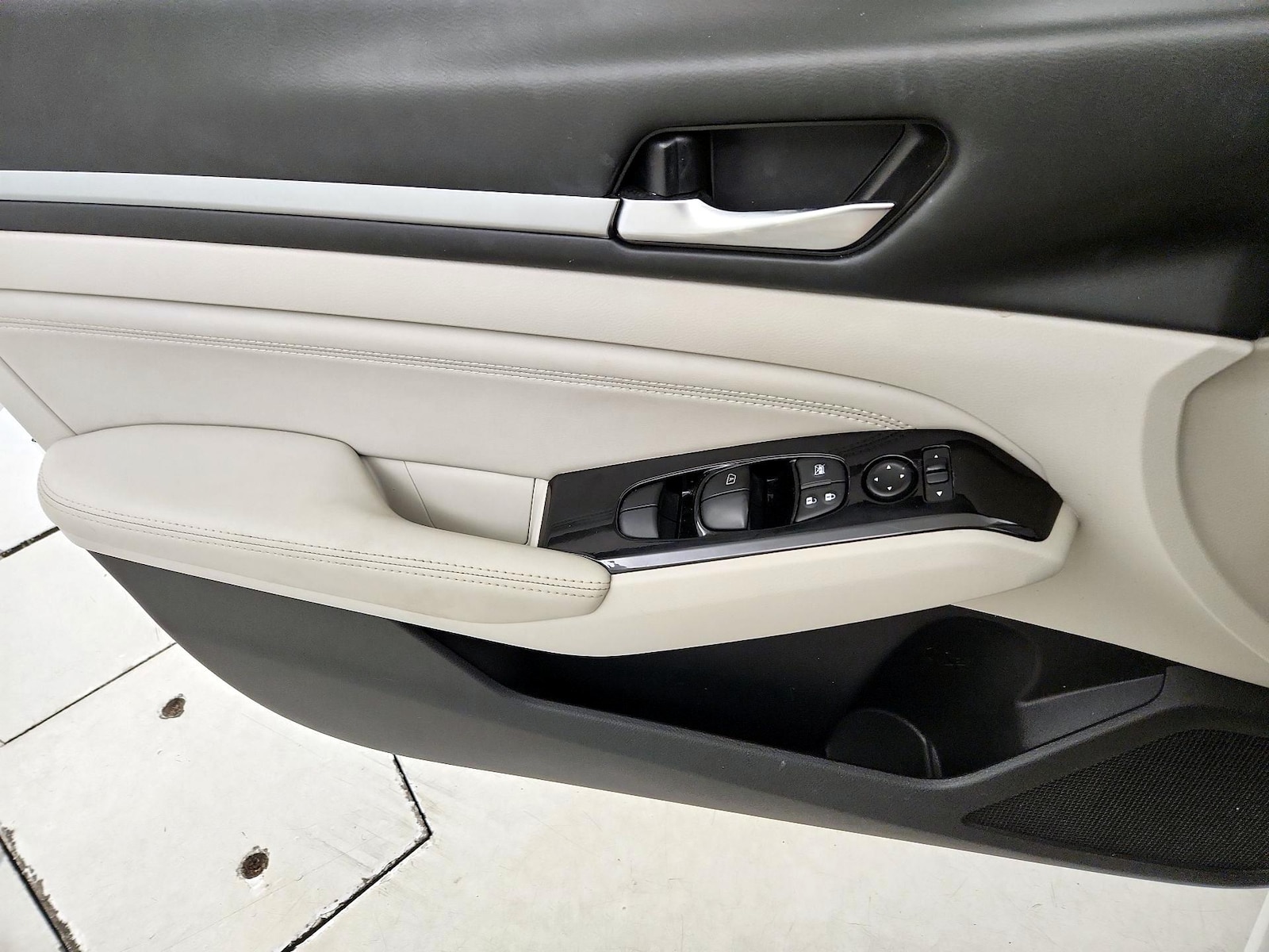 2021 Nissan Altima SV - Photo 13