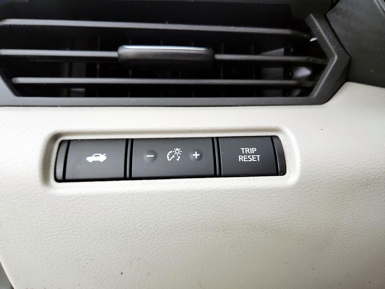 2021 Nissan Altima SV - Photo 14