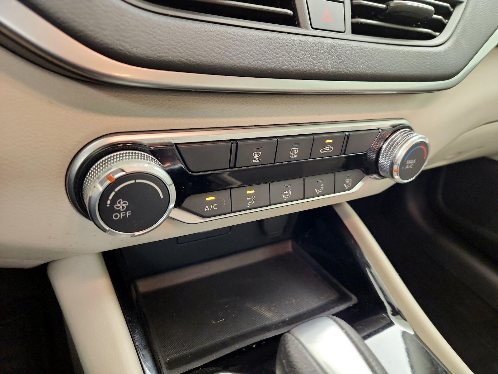 2021 Nissan Altima SV - Photo 17