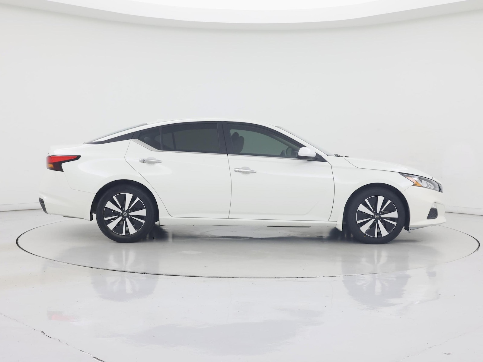 2021 Nissan Altima SV - Photo 8