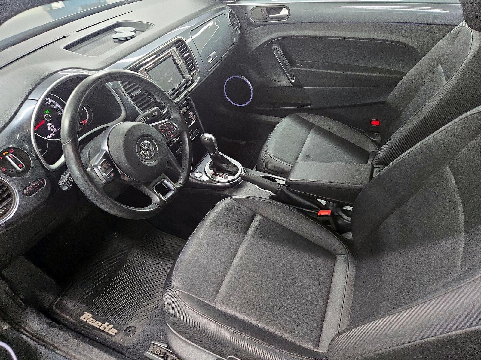 2018 Volkswagen Beetle SE - Photo 12