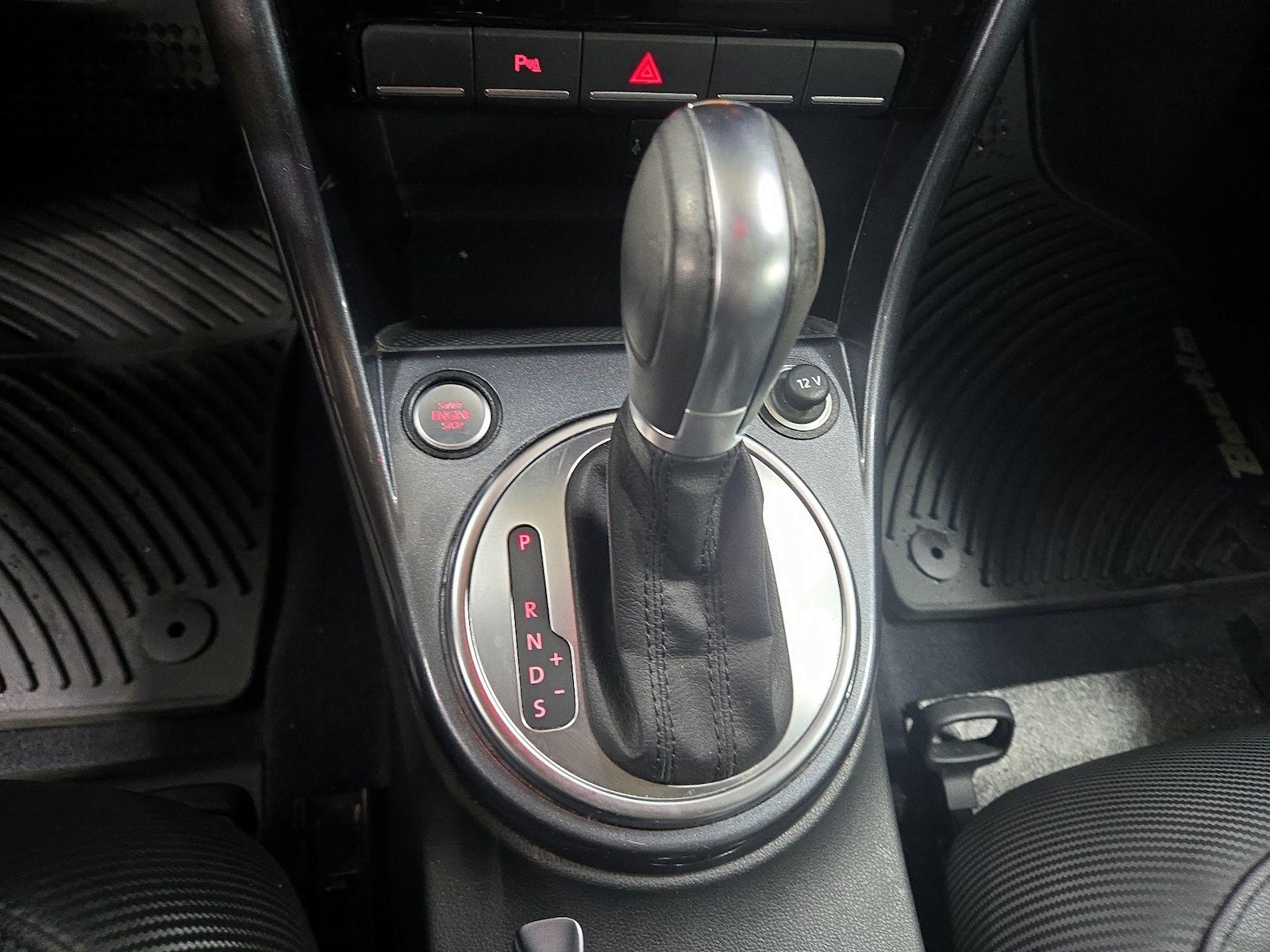 2018 Volkswagen Beetle SE - Photo 18