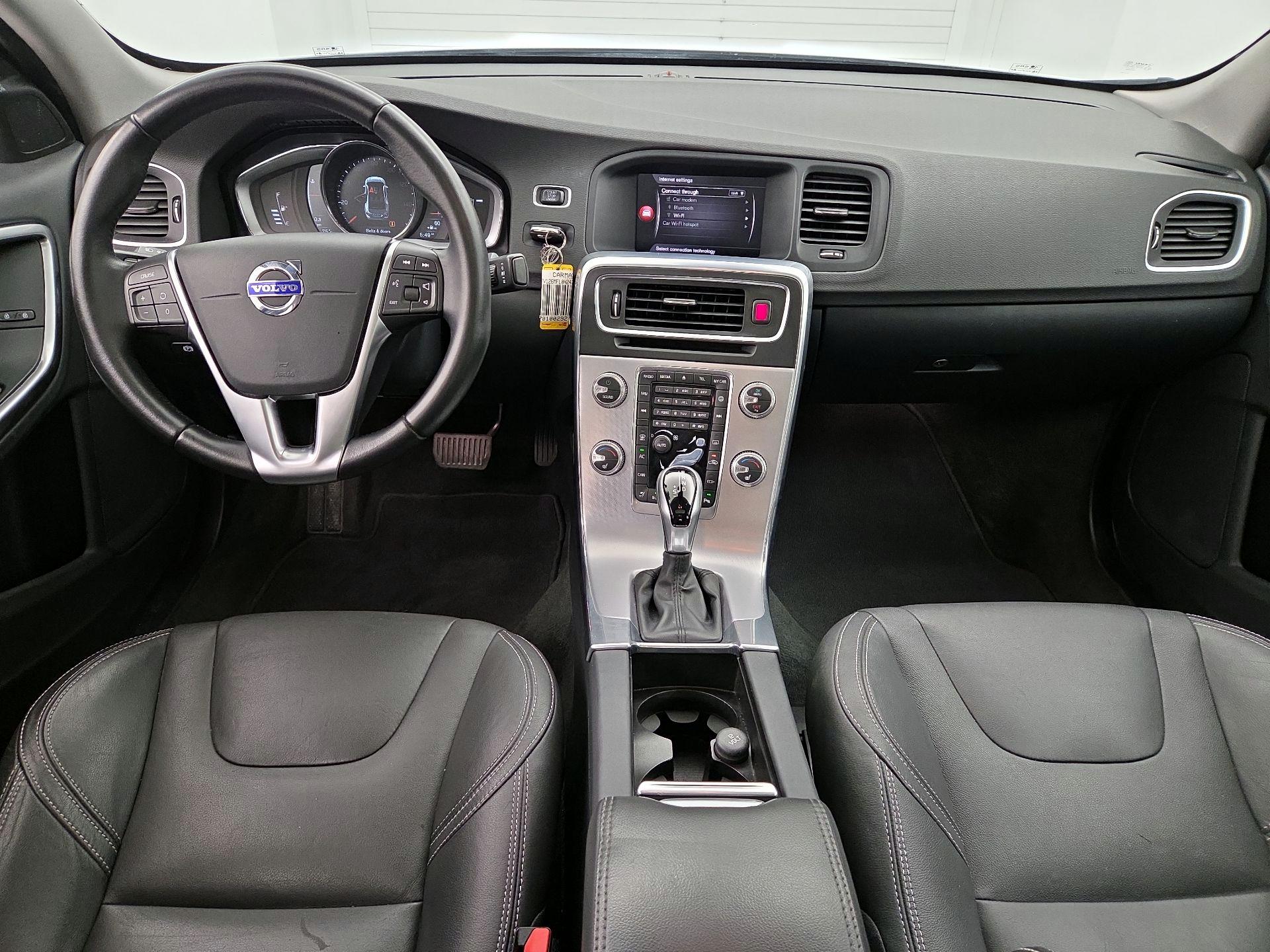 Thumbnail: 2017 Volvo S60 - 9
