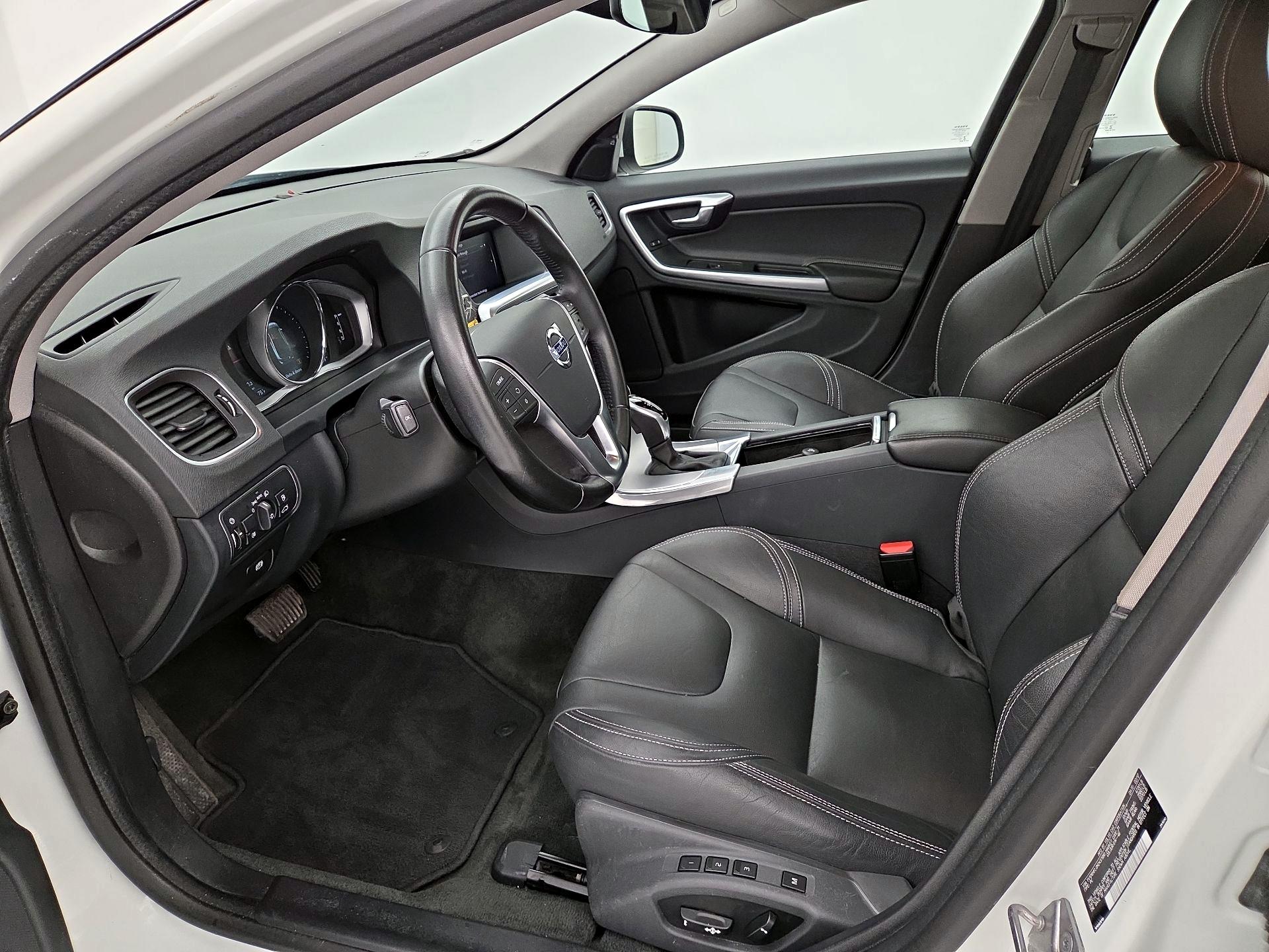 Thumbnail: 2017 Volvo S60 - 11