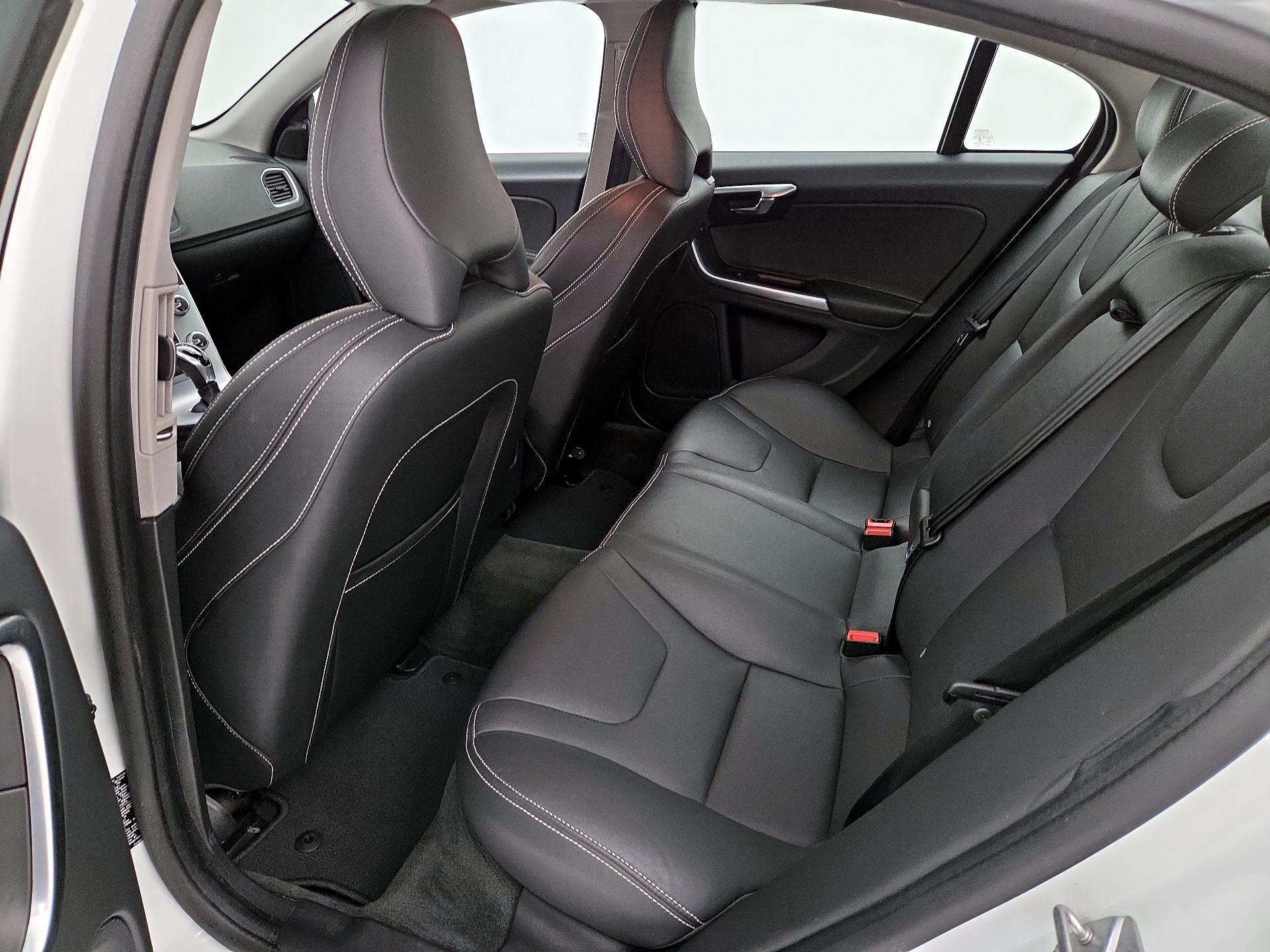 Thumbnail: 2017 Volvo S60 - 20