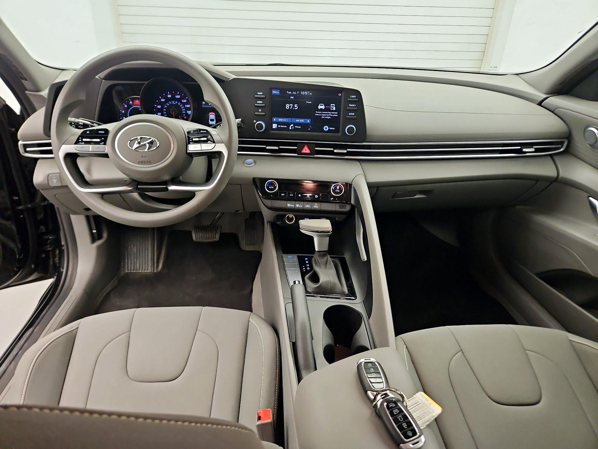 Thumbnail: 2023 Hyundai Elantra - 9