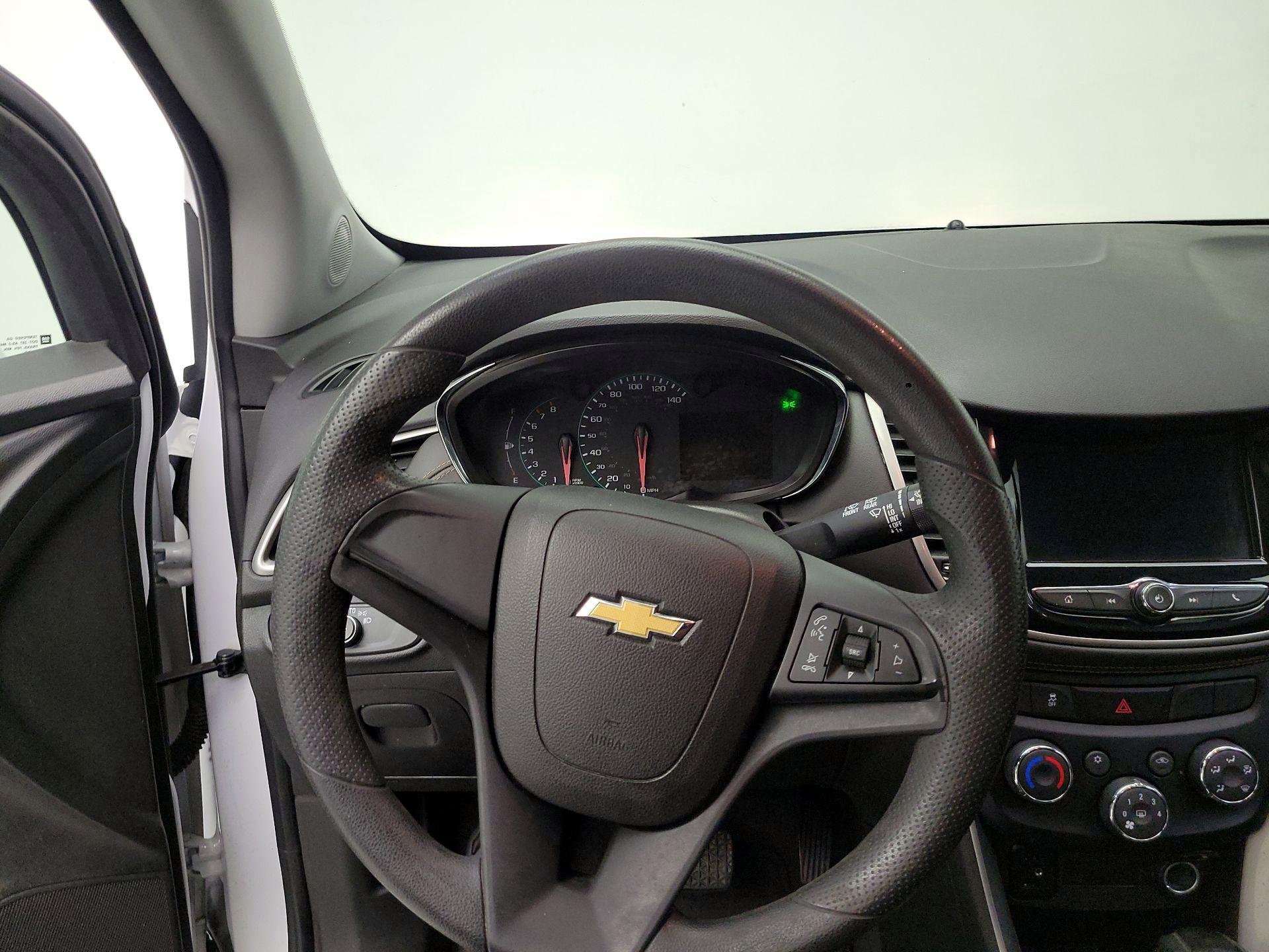 Thumbnail: 2018 Chevrolet Trax - 10