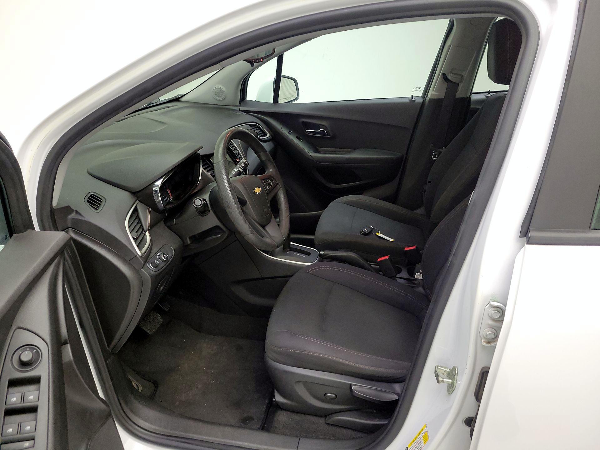Thumbnail: 2018 Chevrolet Trax - 11