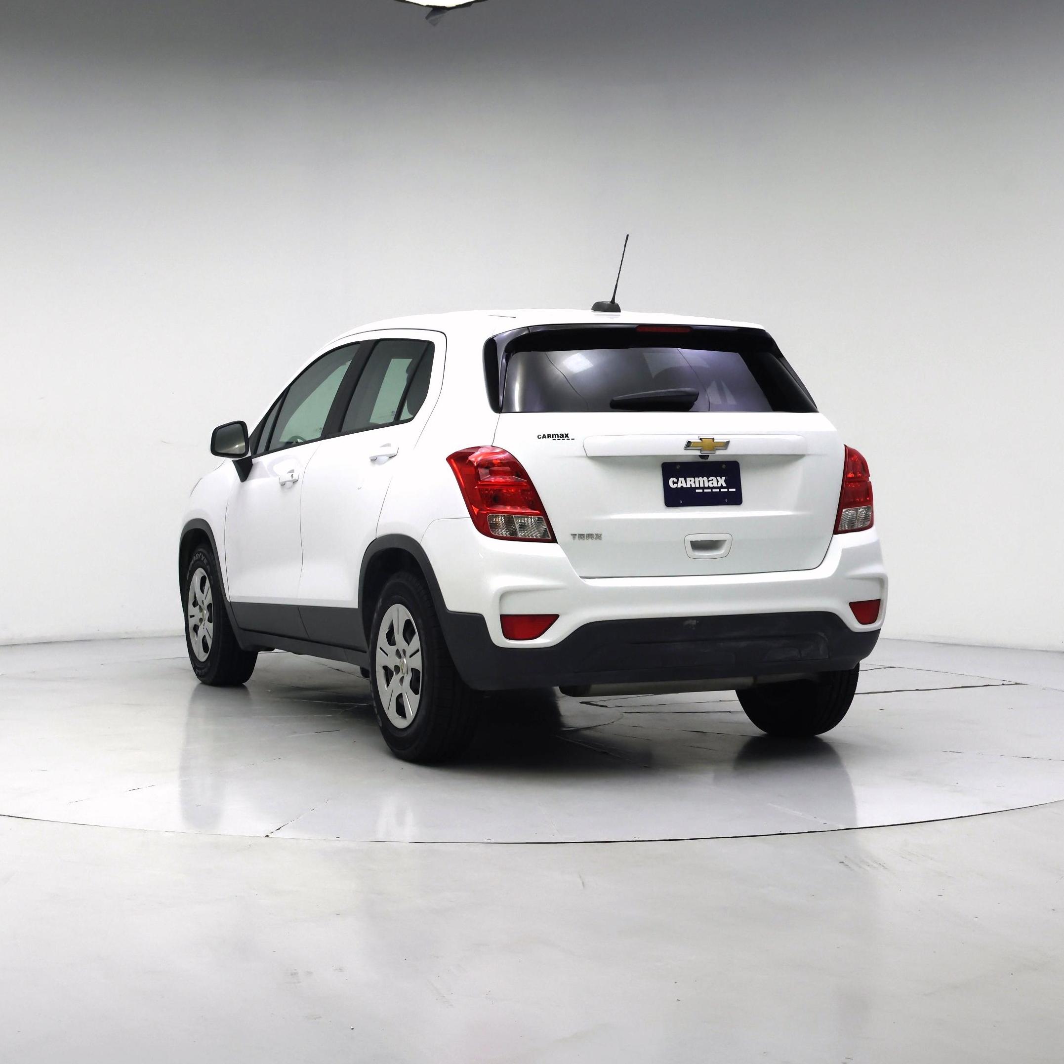 Thumbnail: 2018 Chevrolet Trax - 2