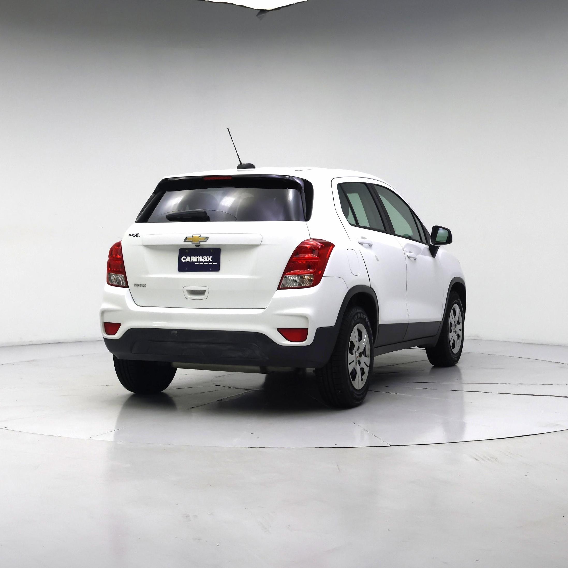 Thumbnail: 2018 Chevrolet Trax - 8