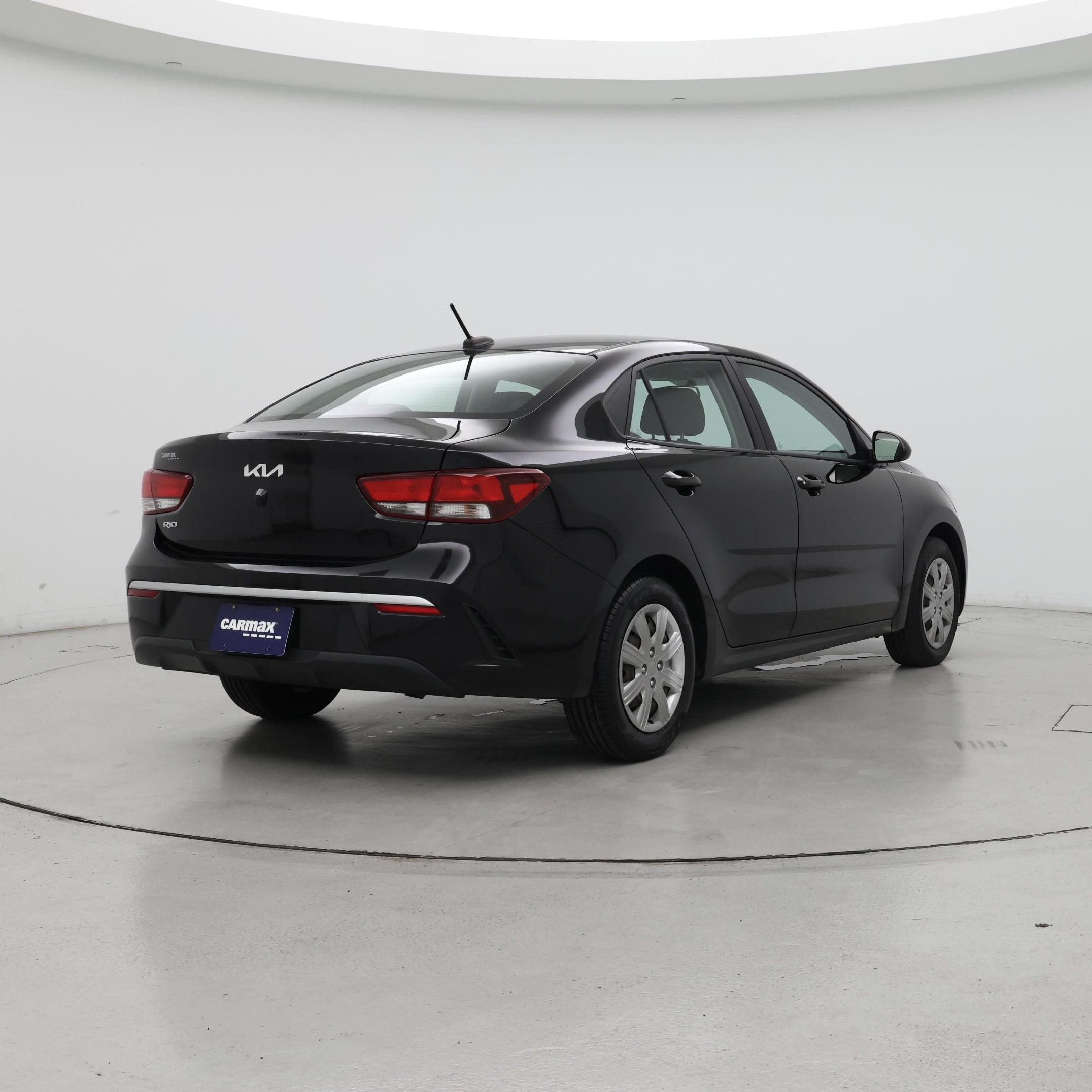 Thumbnail: 2022 Kia Rio - 8