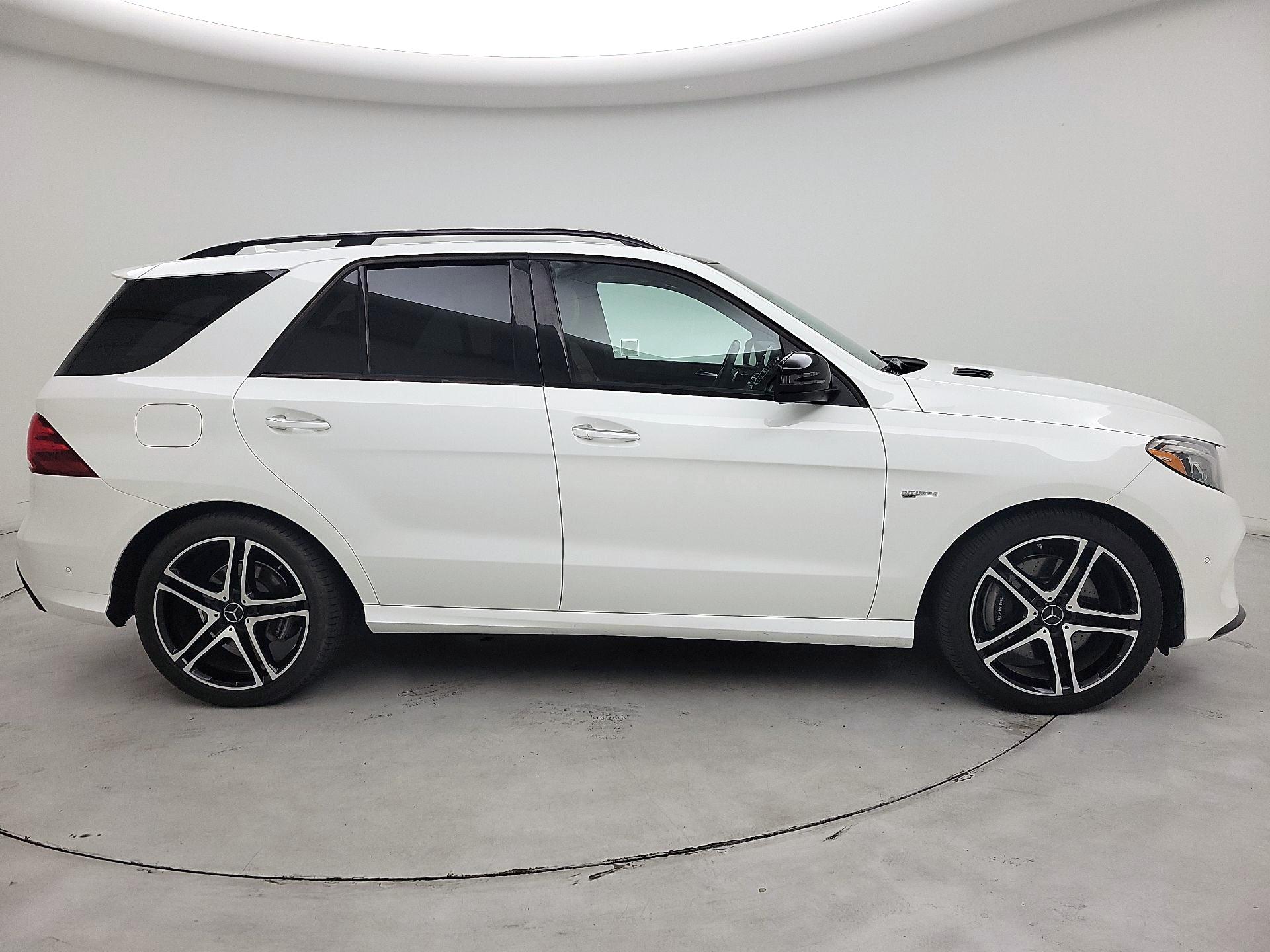 Thumbnail: 2017 Mercedes-Benz GLE - 4