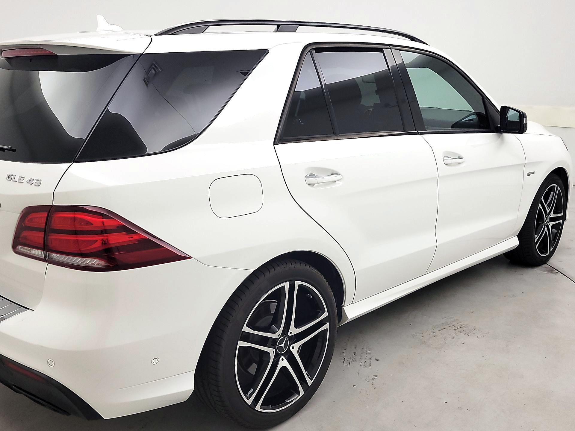 Thumbnail: 2017 Mercedes-Benz GLE - 5
